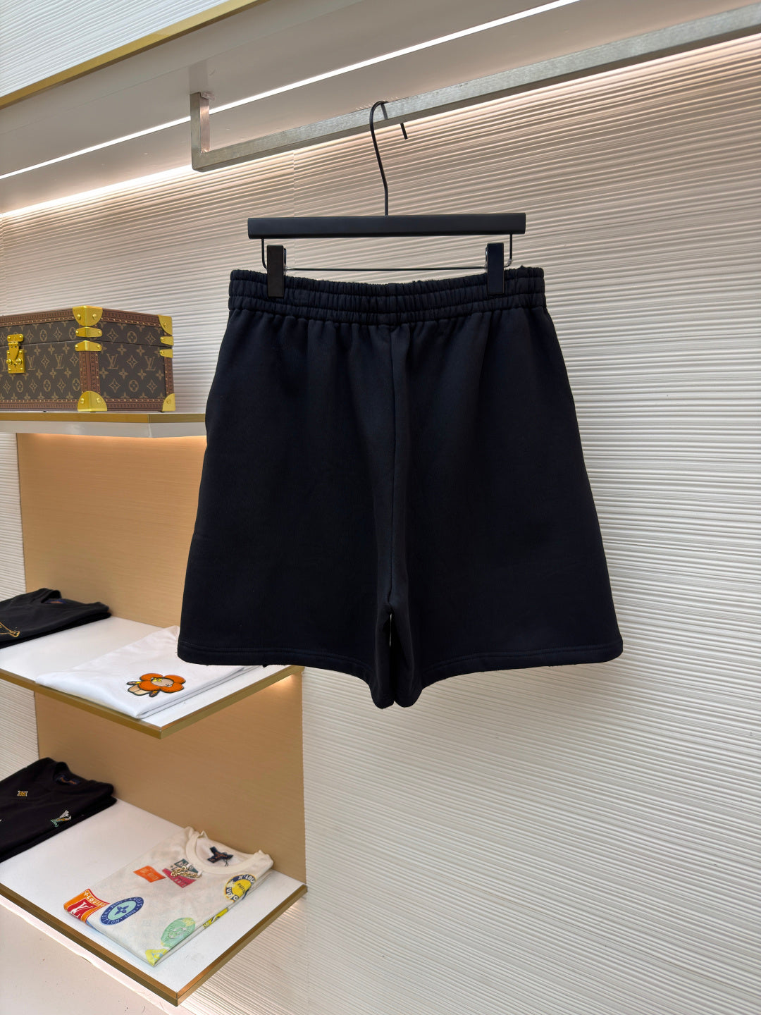 BALENCIAGA 26S SHORTS 024