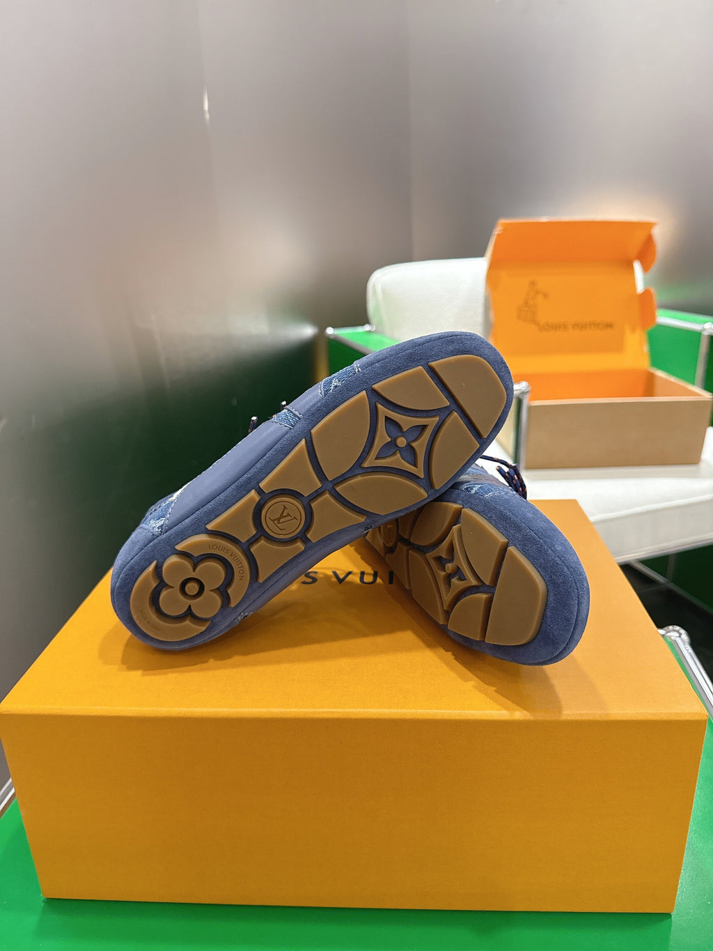 LV 26S SNEAKERS IN BLUE DENIM AND SUEDE WITH FLOWER CHARM