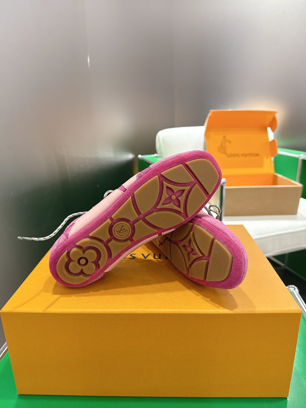 LV 26S SNEAKERS IN DARK PINK DENIM AND SUEDE WITH FLOWER CHARM