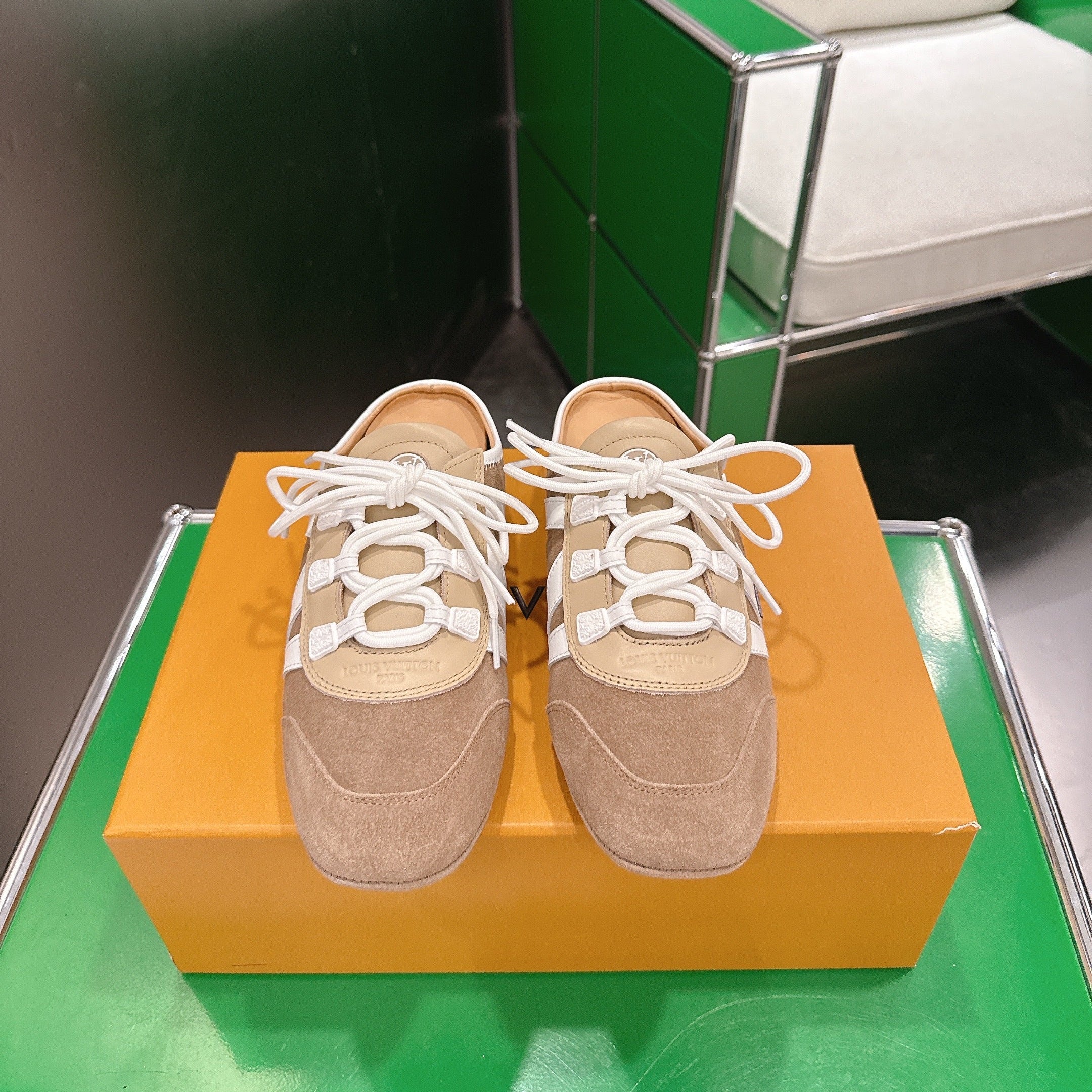 LV 26S MULE SNEAKERS IN CAMEL BEIGE SUEDE
