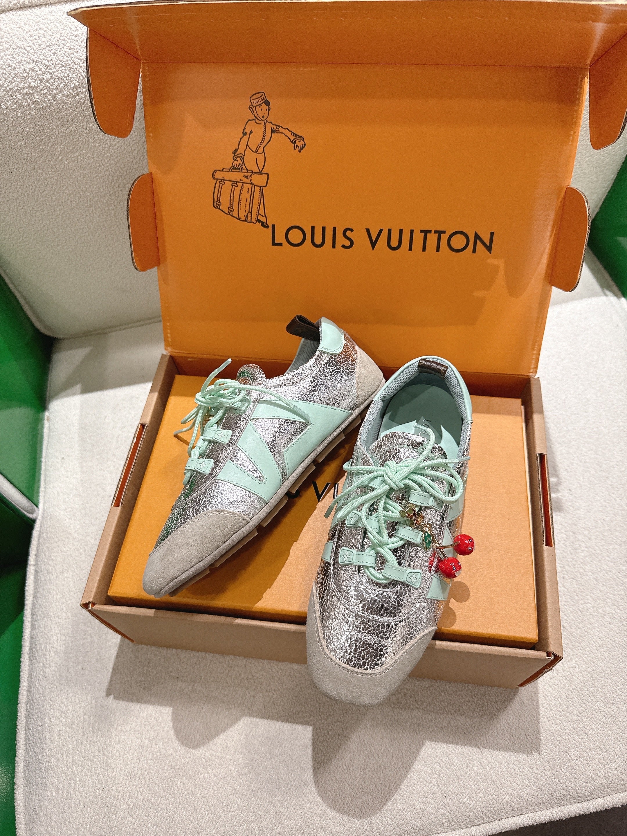 LV 26S SNEAKERS IN BEIGE SUEDE AND SILVER LAMBSKIN WITH CHERRY CHARM