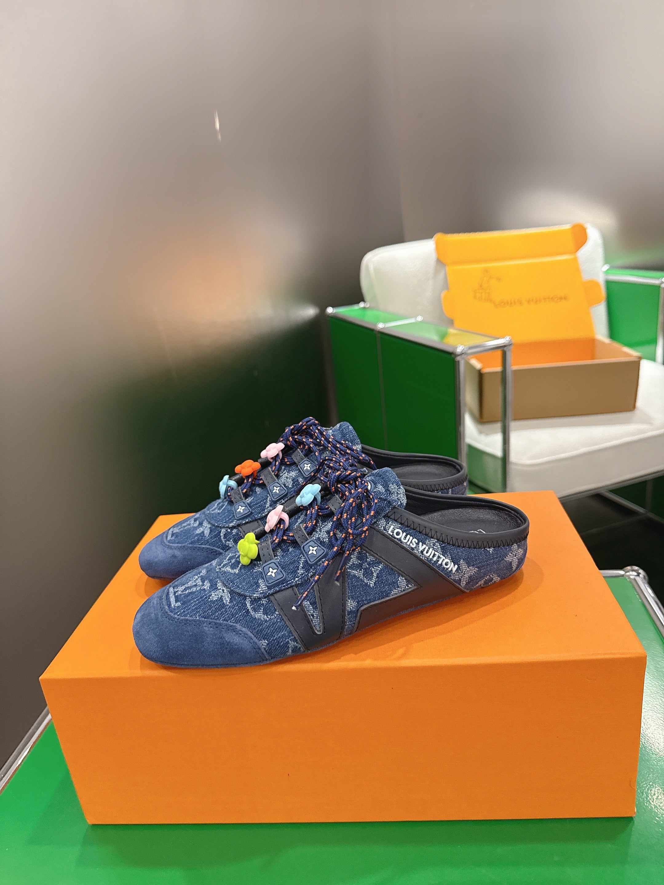 LV 26S MULE SNEAKERS IN BLUE DENIM AND SUEDE WITH FLOWER CHARM