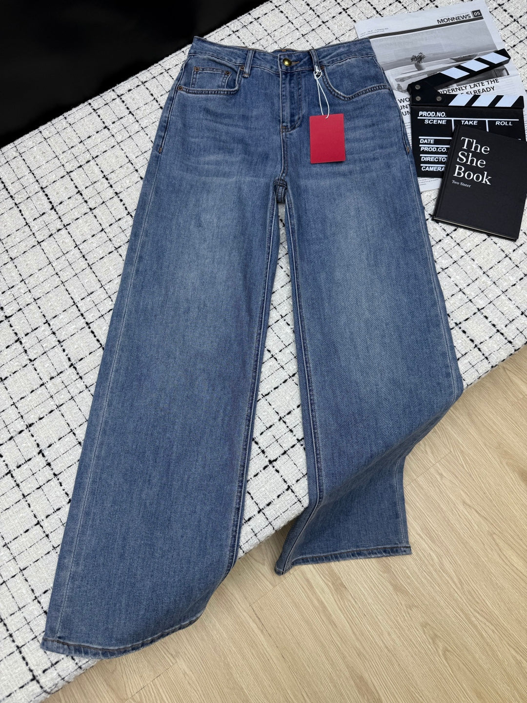 VALENTINO 26S STRAIGHT LEG JEANS 132