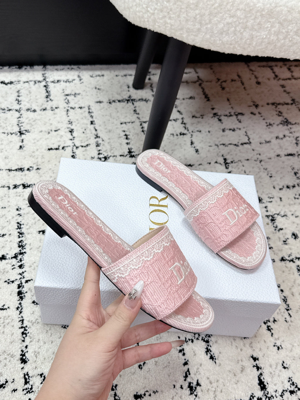 DIOR 26S SLIDES IN LIGHT PINK EMBOSSED OBLIQUE LACE EMBROIDERY