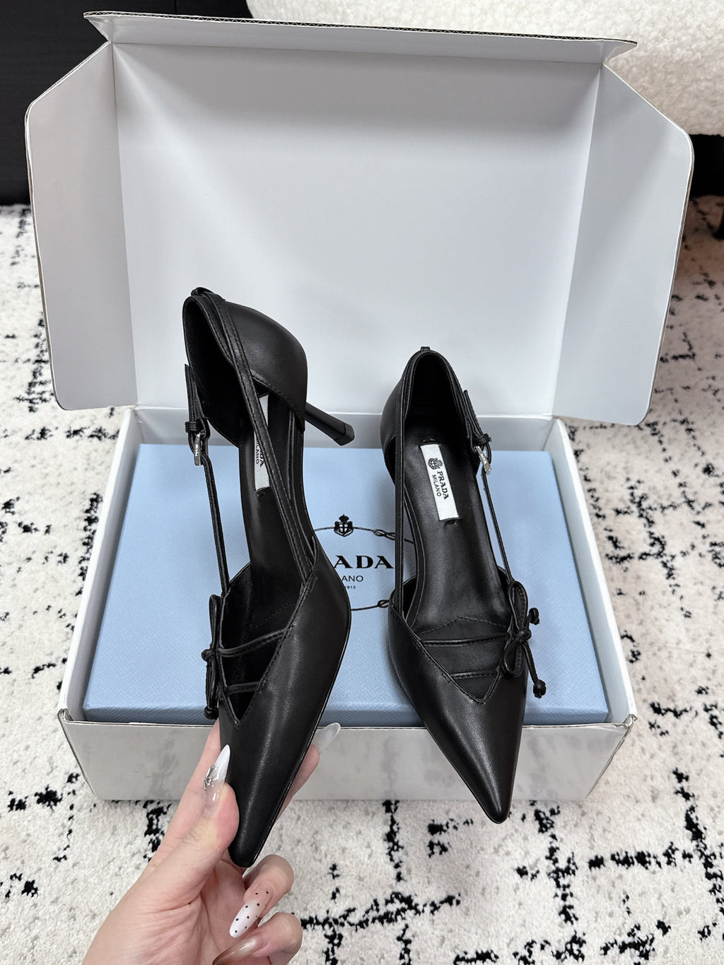 PRADA 26S POINTED-TOE HIGH HEELS 55MM IN BLACK CALFSKIN WITH BOW