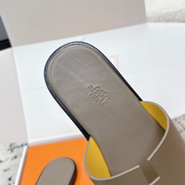 HM 26S IZMIR SANDAL IN ETOUPE LAMBSKIN