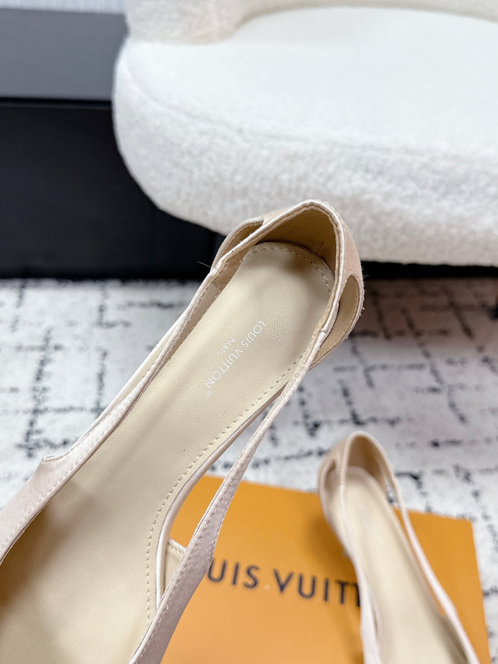 LV 26S SLINGBACK PUMPS 50MM IN NUDE PINK SATIN WITH BOW