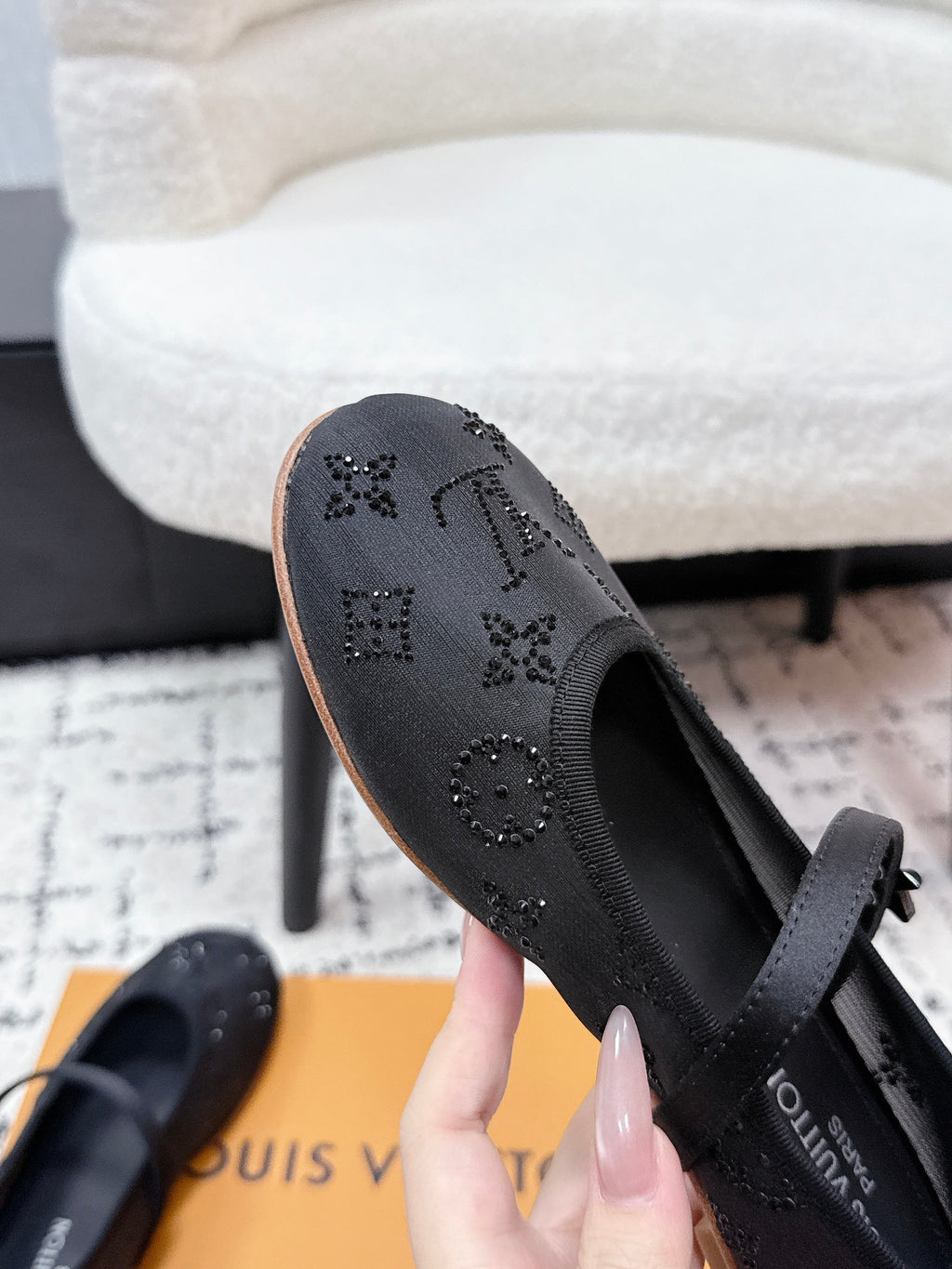 LV 26S MARY JANE FLATS IN BLACK EMBROIDERED FABRIC MESH