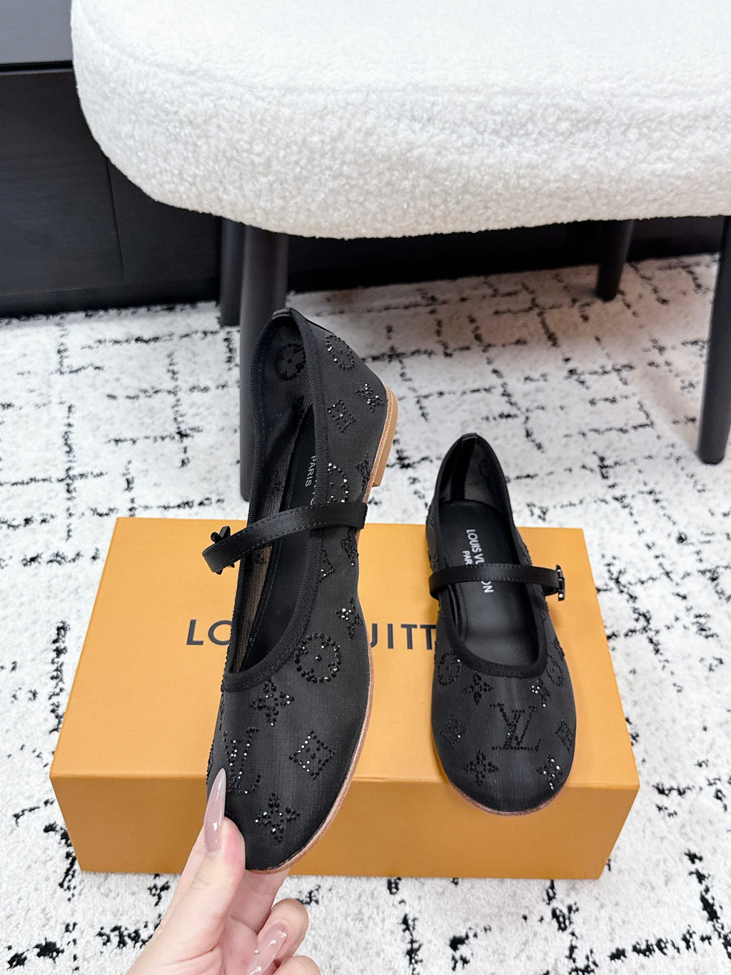 LV 26S MARY JANE FLATS IN BLACK EMBROIDERED FABRIC MESH