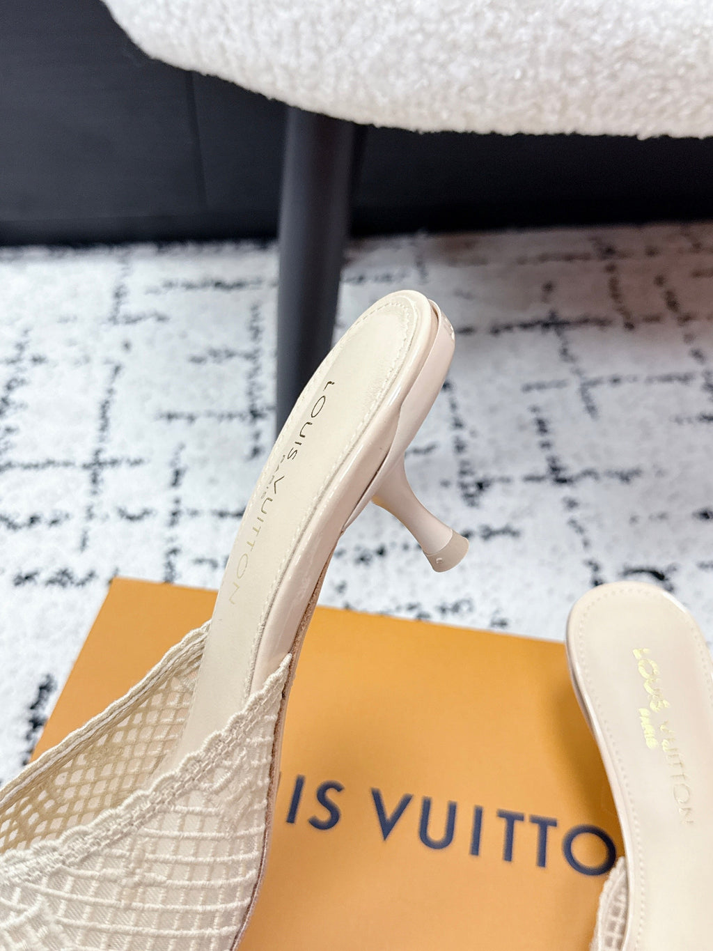 LV 26S 6 AM MULE 55MM IN BEIGE EMBROIDERED FABRIC