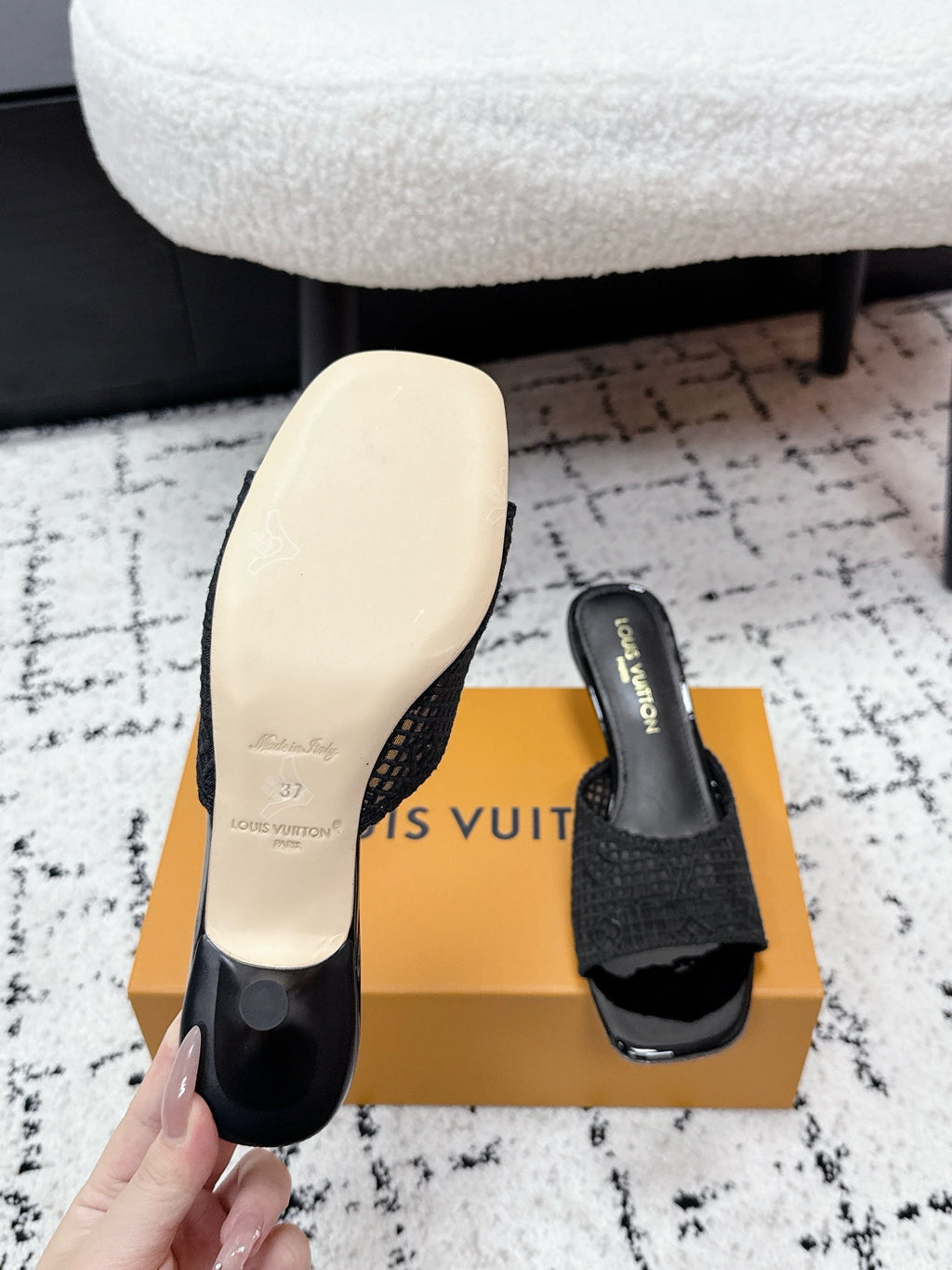 LV 26S 6 AM MULE 55MM IN BLACK EMBROIDERED FABRIC