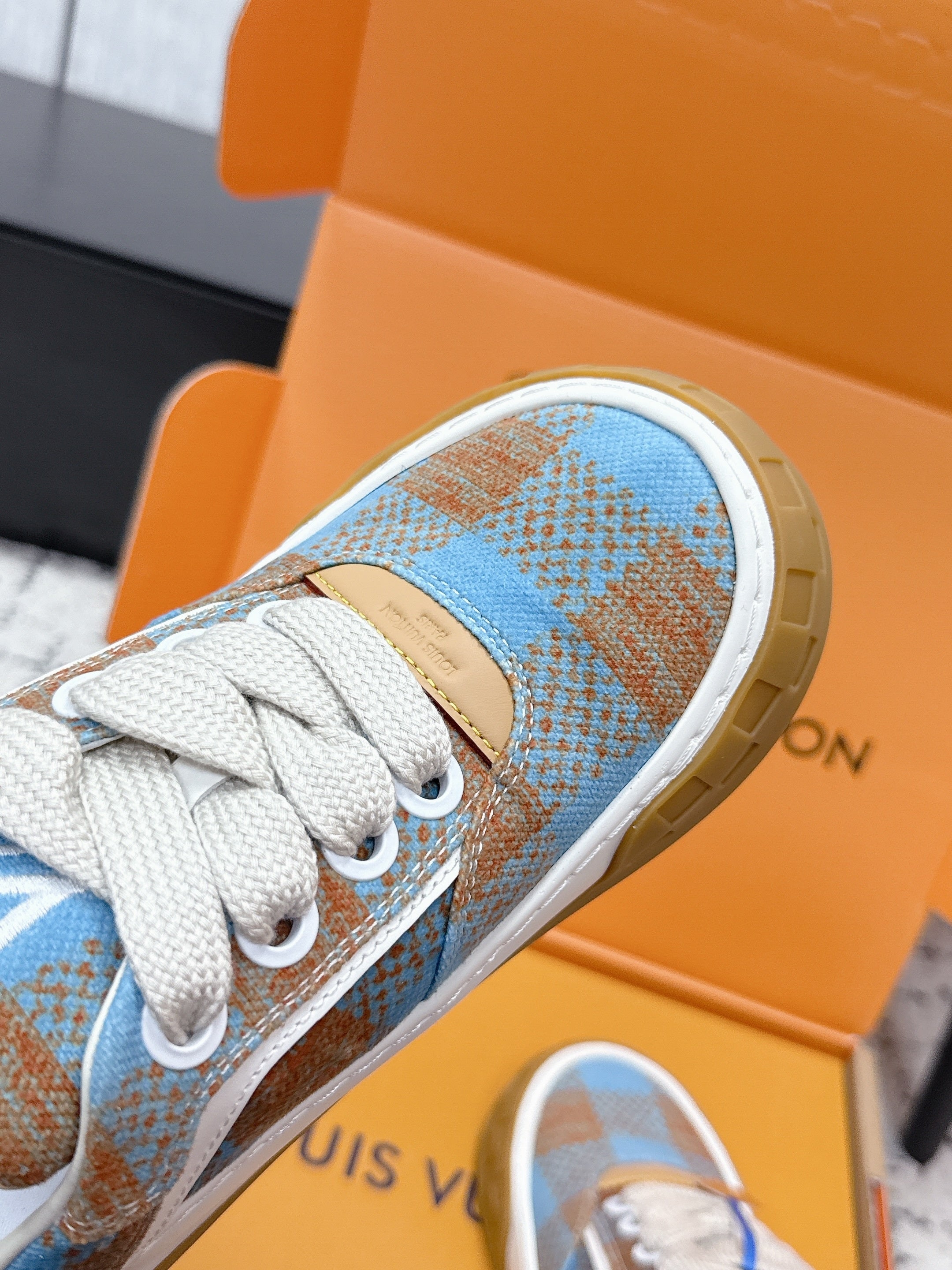 LV 26S TILTED SNEAKERS 40MM IN BLUE FABRIC