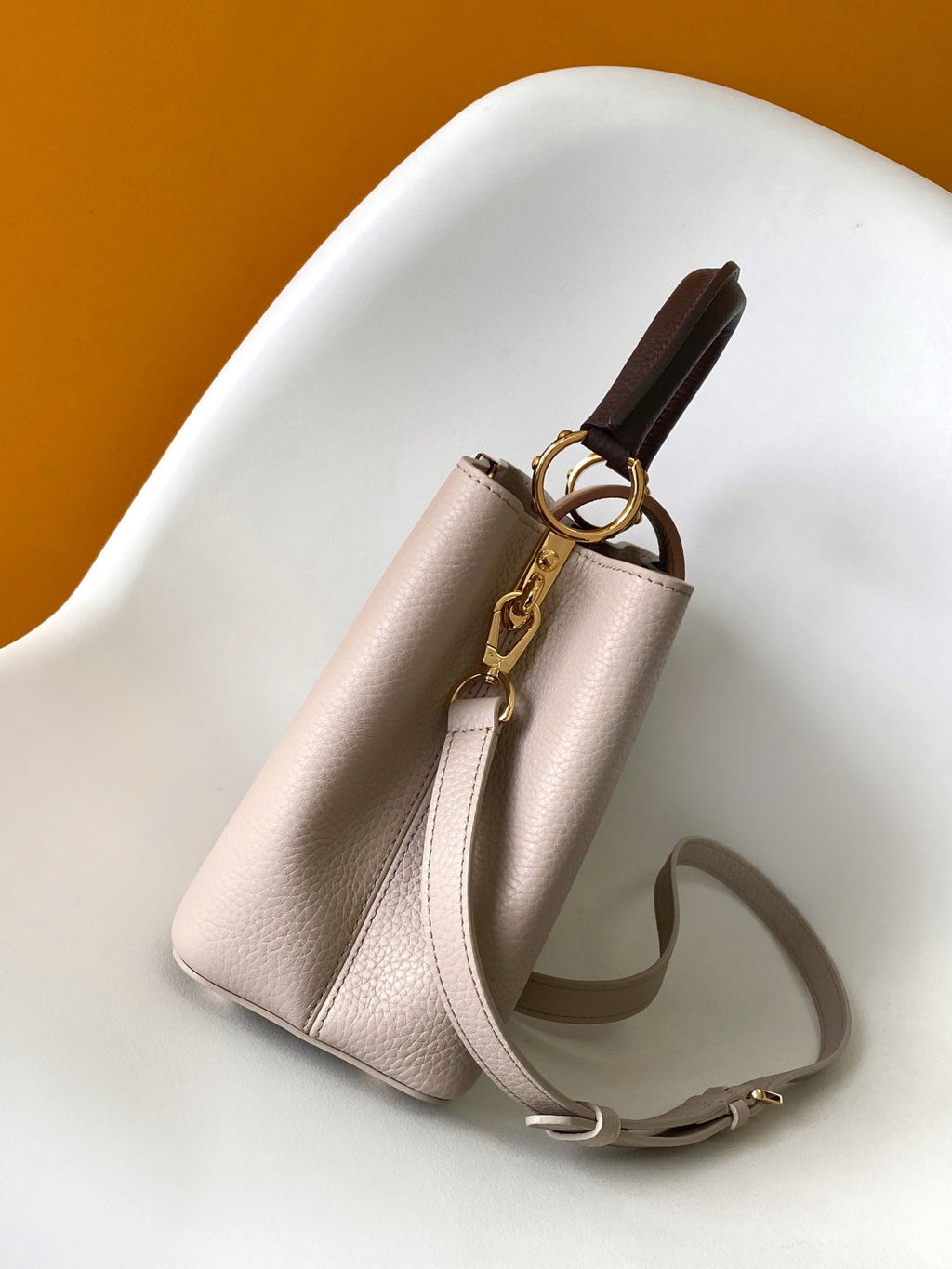 LV 26S CAPUCINES BAG 31 IN GRAYISH BEIGE TAURILLON CALFSKIN