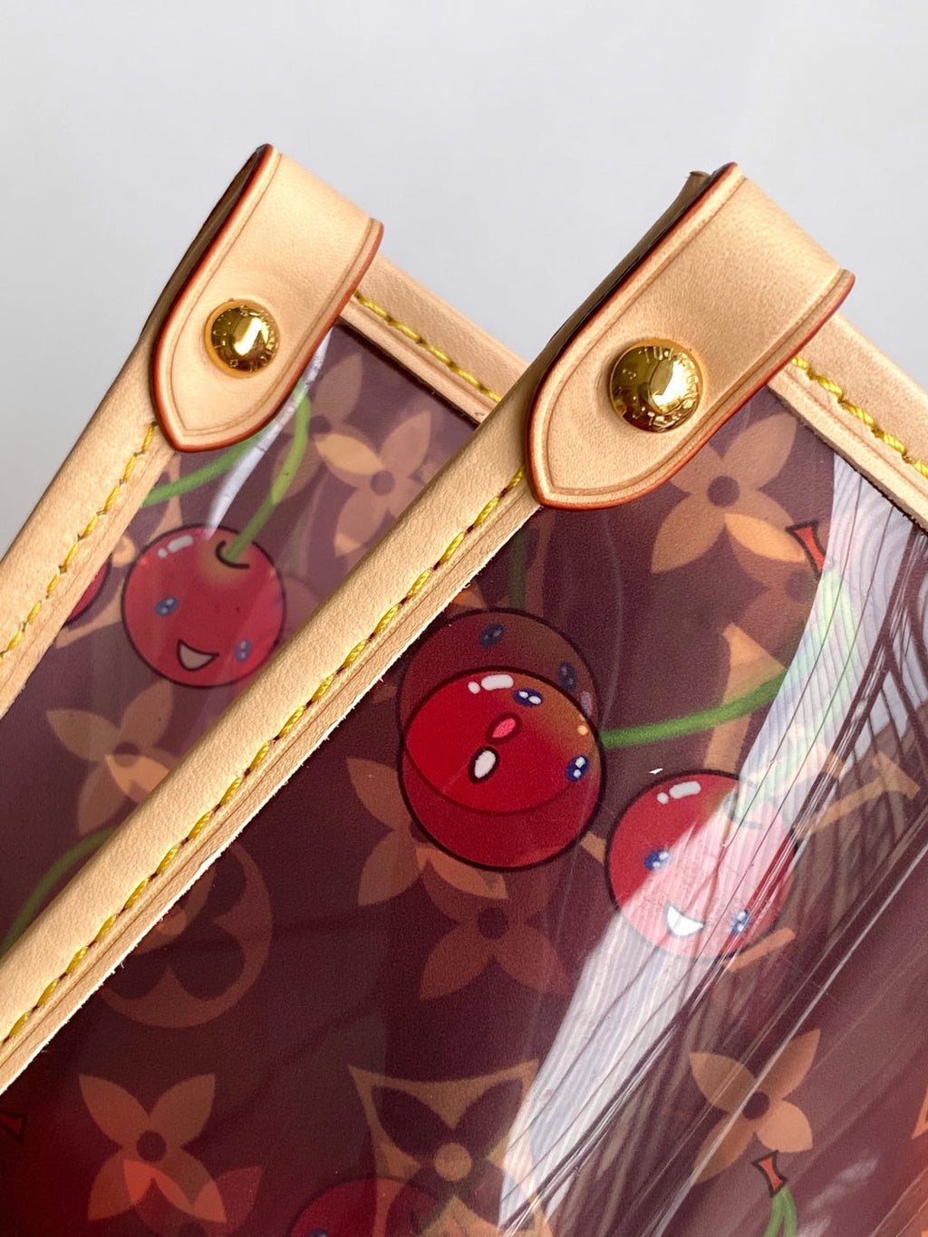 LV 26S ONTHEGO TOTE 41 IN CHERRY RED CLEAR PVC AND CALFSKIN