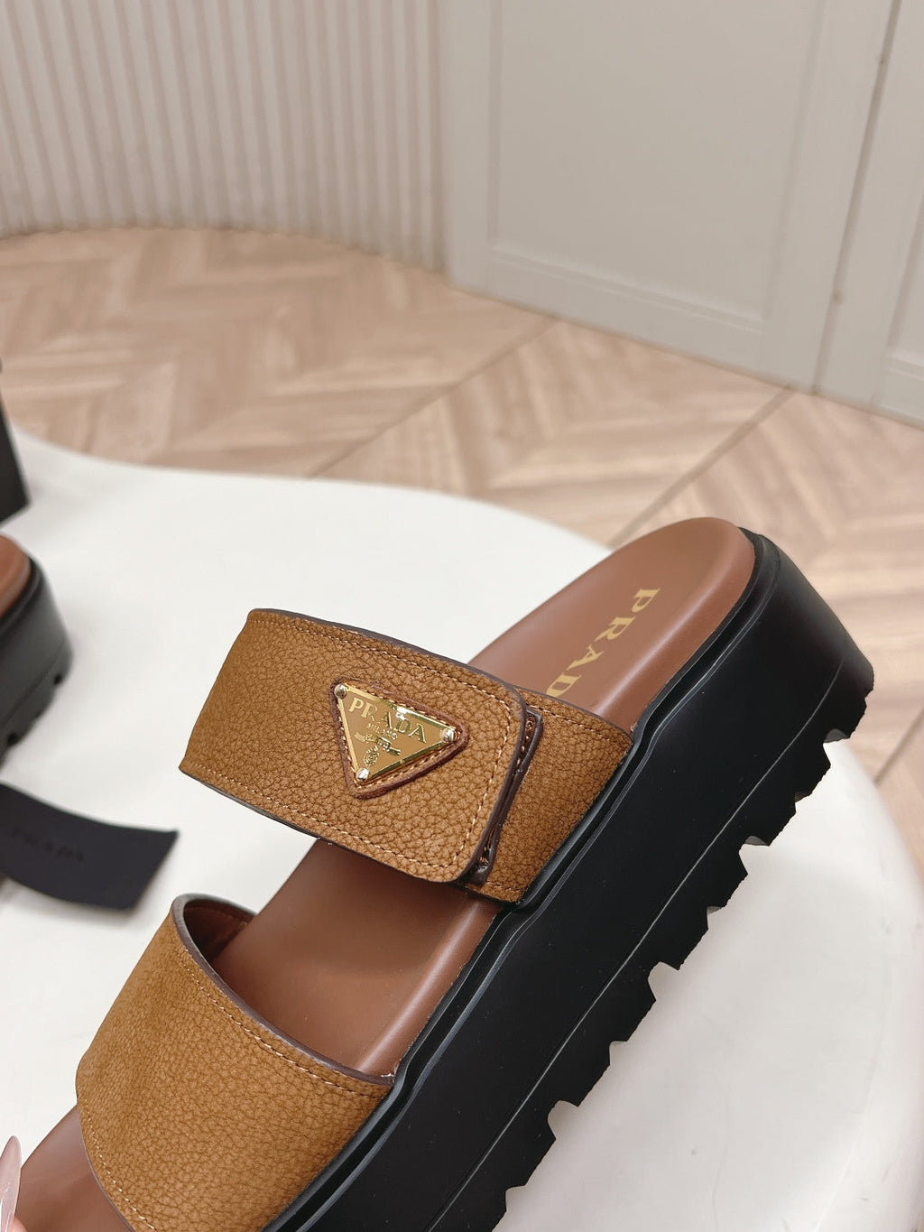 PRADA 26S DOUBLE STRAP PLATFORM SLIDES IN CARAMEL BROWN CALFSKIN WITH VELCRO