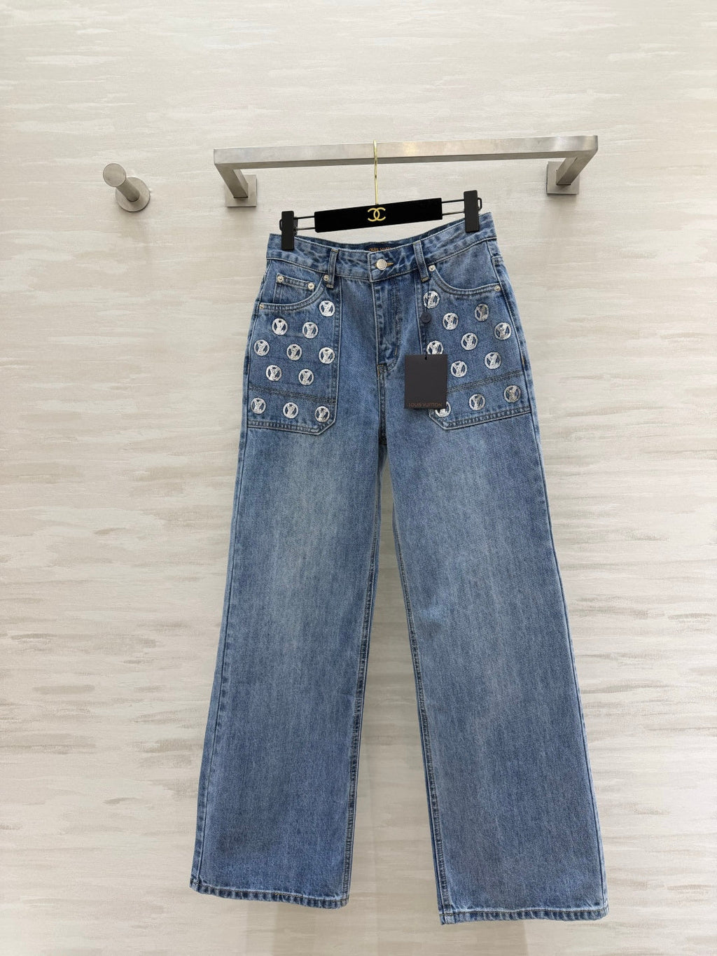 LV 26S JEANS STYLE 237