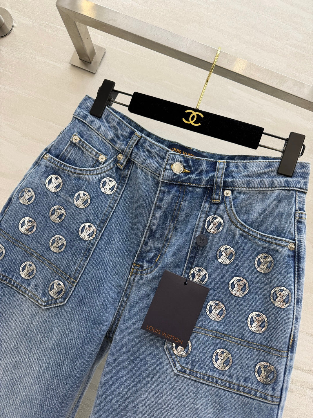 LV 26S JEANS STYLE 237