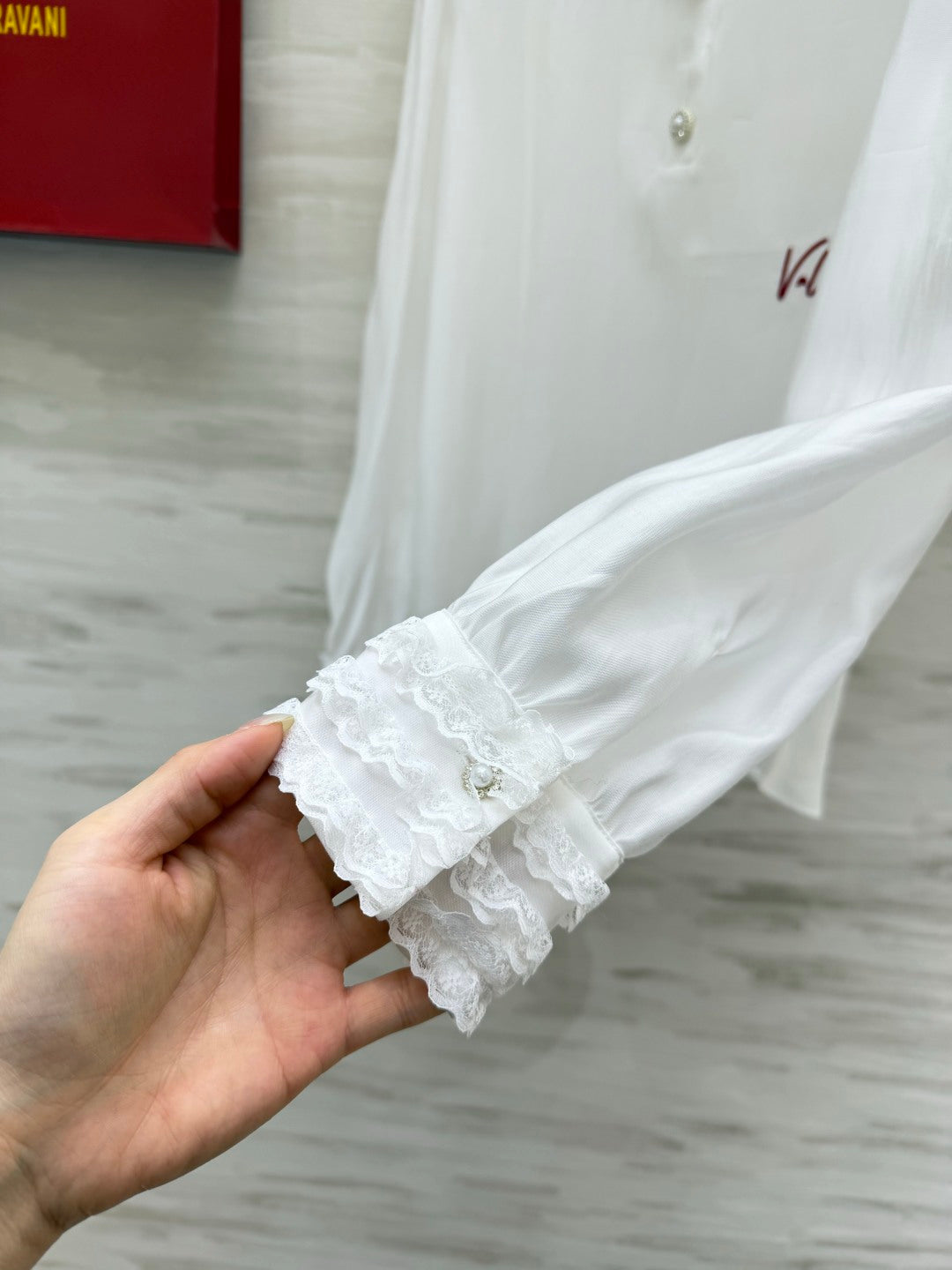 VALENTINO 26S RUFFLED COLLAR SHIRT 128