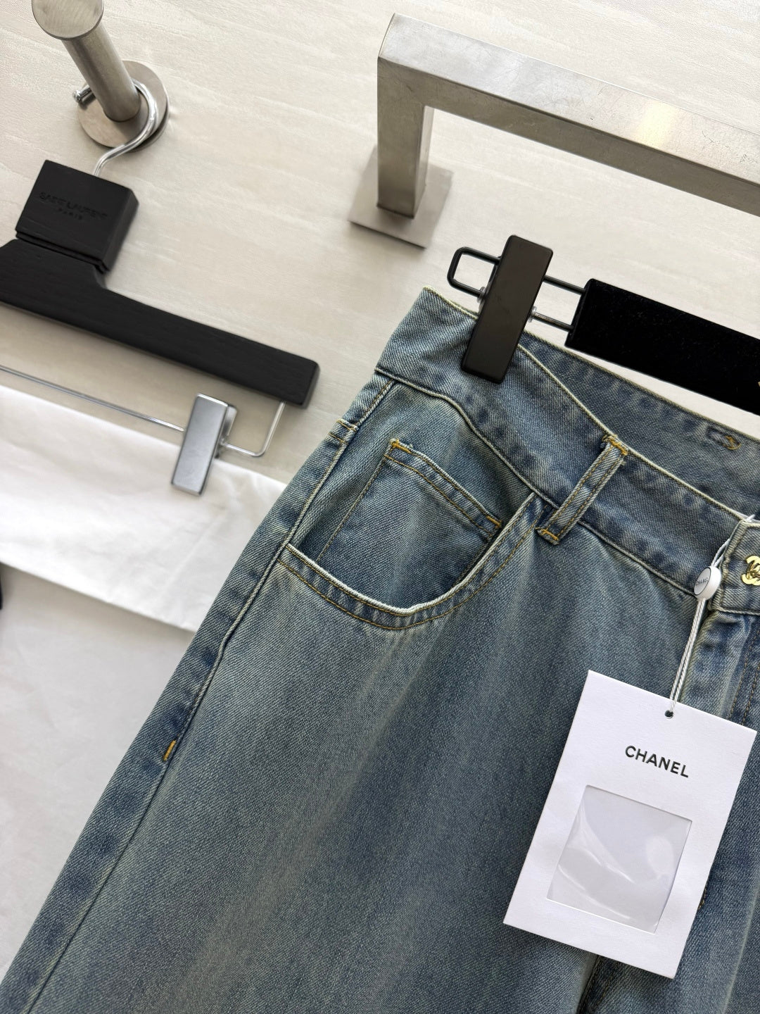 CHANEL 26S STRAIGHT-LEG JEANS STYLE 1194
