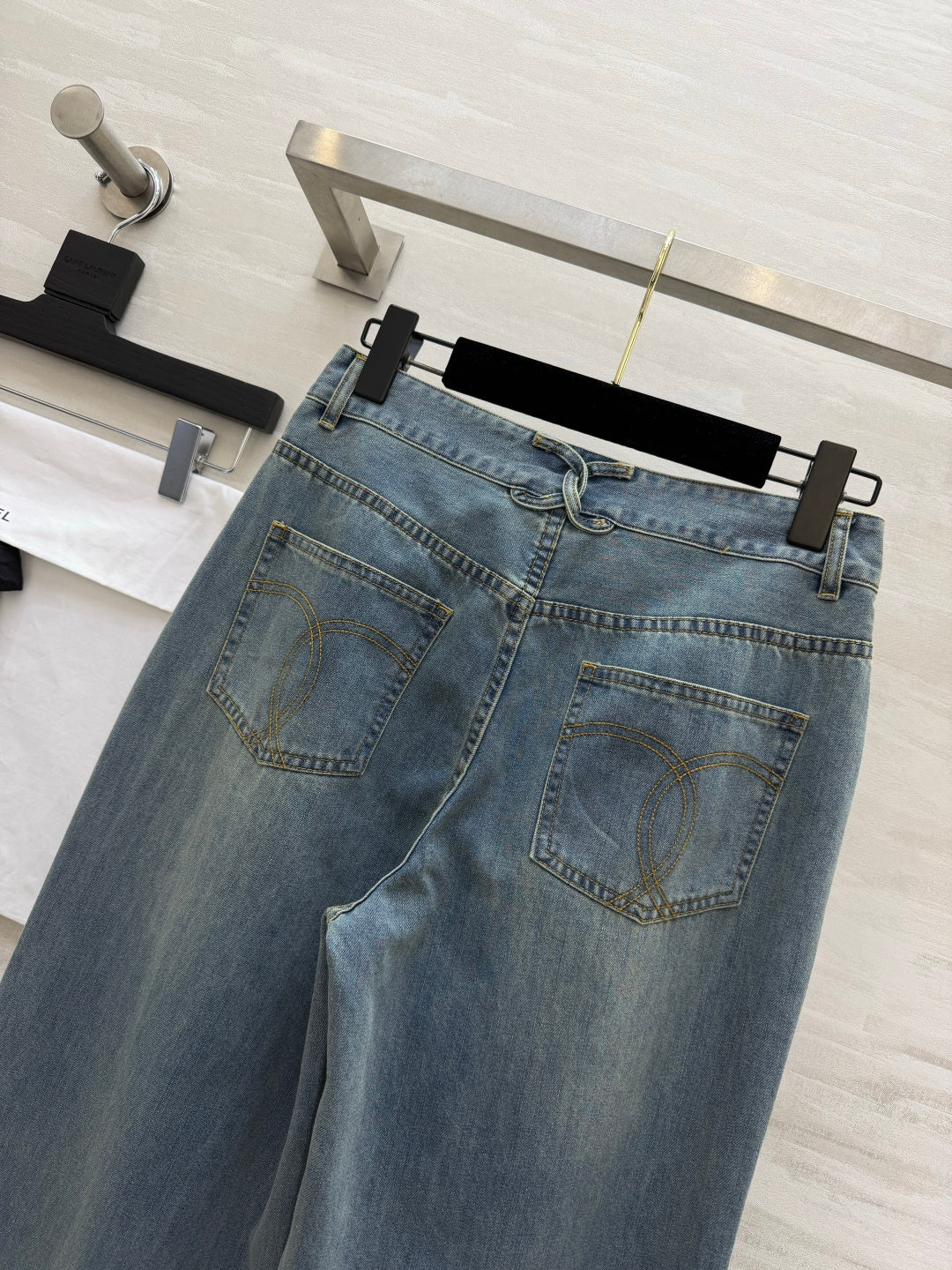 CHANEL 26S STRAIGHT-LEG JEANS STYLE 1194