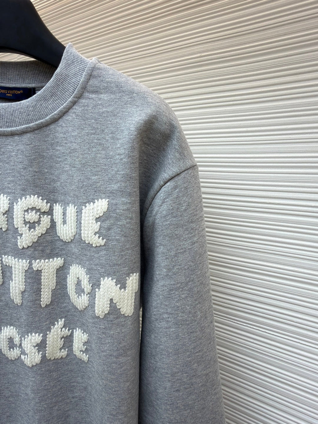 LV 25S SWEATSHIRT 592306