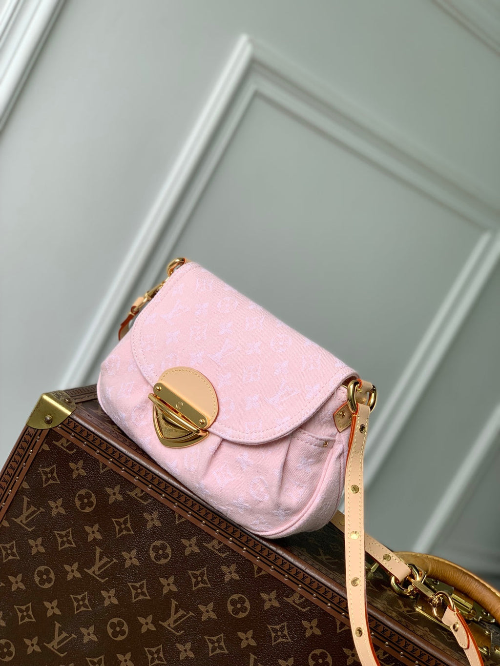 SUNSET 27 IN WASHED PINK MONOGRAM DENIM GOLD BUCKLE