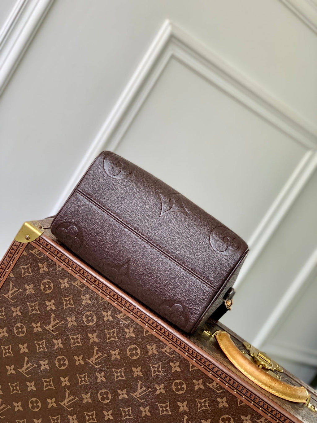 SPEEDY BANDOULIERE 25 IN DARK BROWN MONOGRAM EMPREINTE CALFSKIN EMBOSSED LOGO
