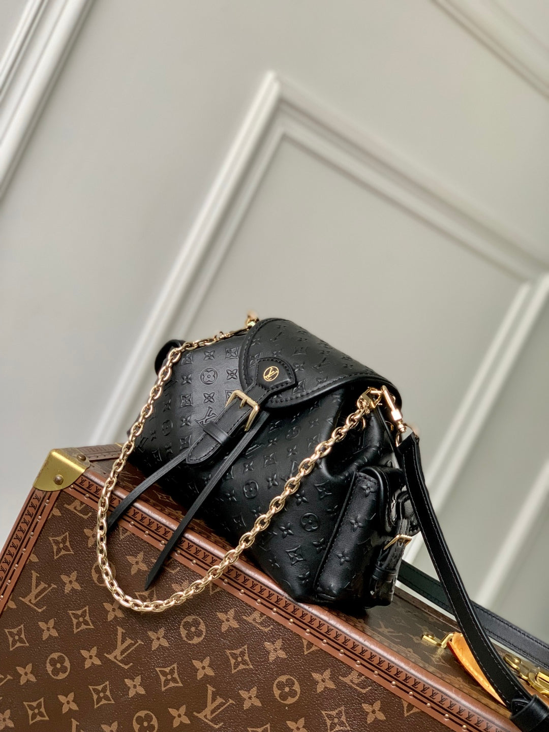 MONTSOURIS BACKPACK 27 IN BLACK MONOGRAM BOLD COATED CALFSKIN