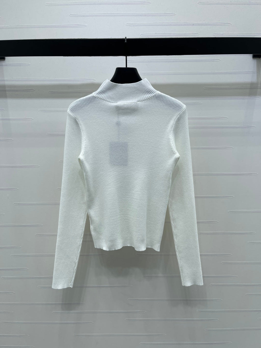 LV 25S LOGO-EMBROIDERED SWEATER 0088