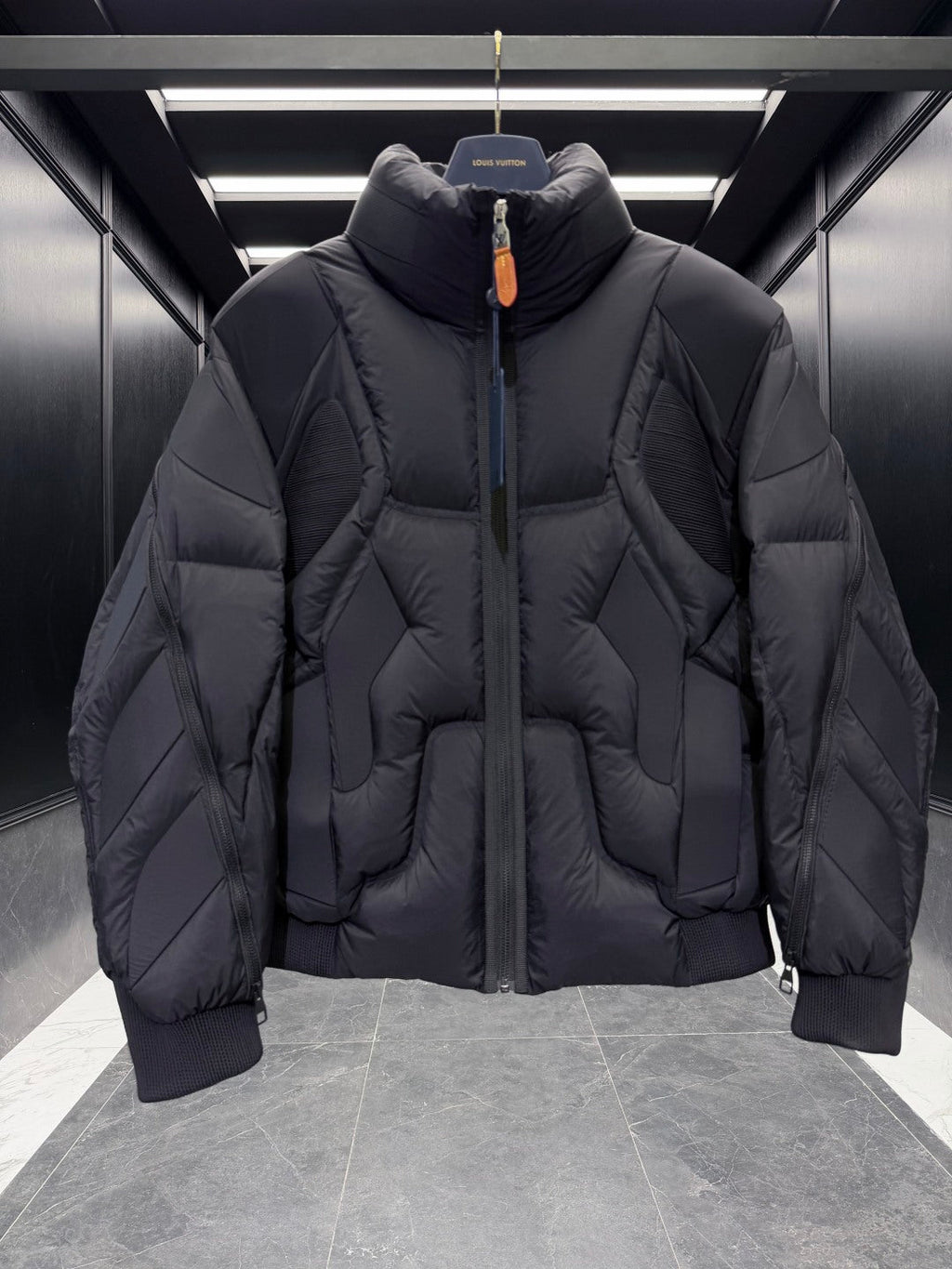 LV 25S DOWN JACKET 574436