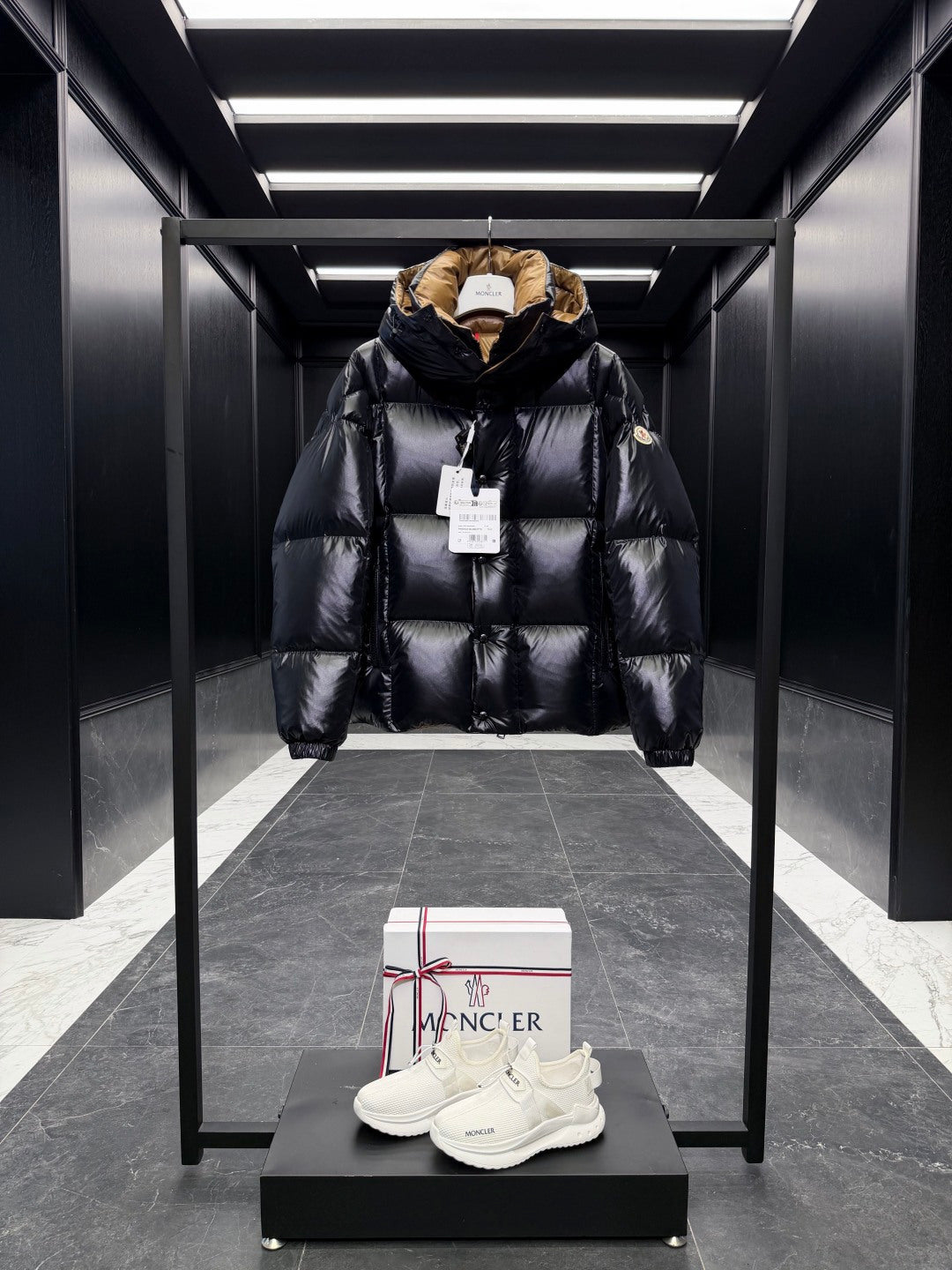 MONCLER 25S PREMIUM DOWN JACKET 245