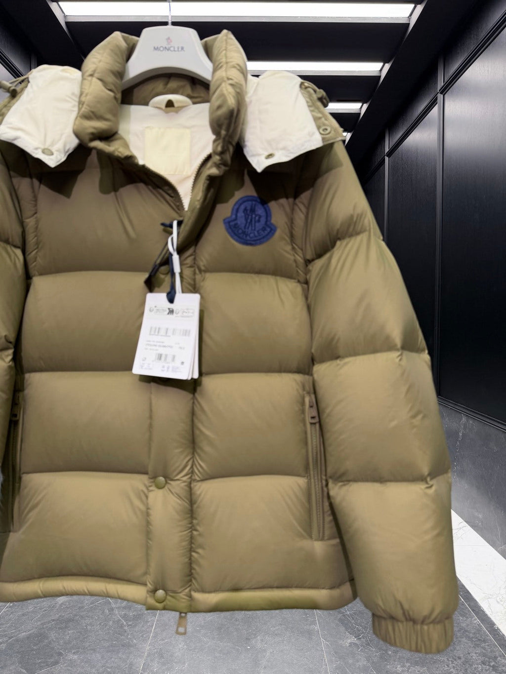 MONCLER 25S PREMIUM DOWN JACKET 410