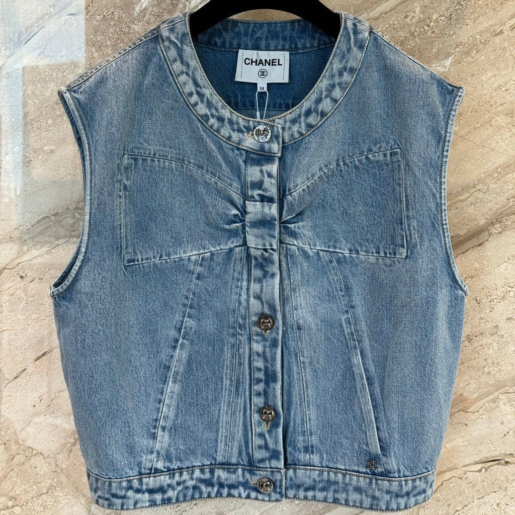 CHANEL 25S SLEEVELESS DENIM VEST 391