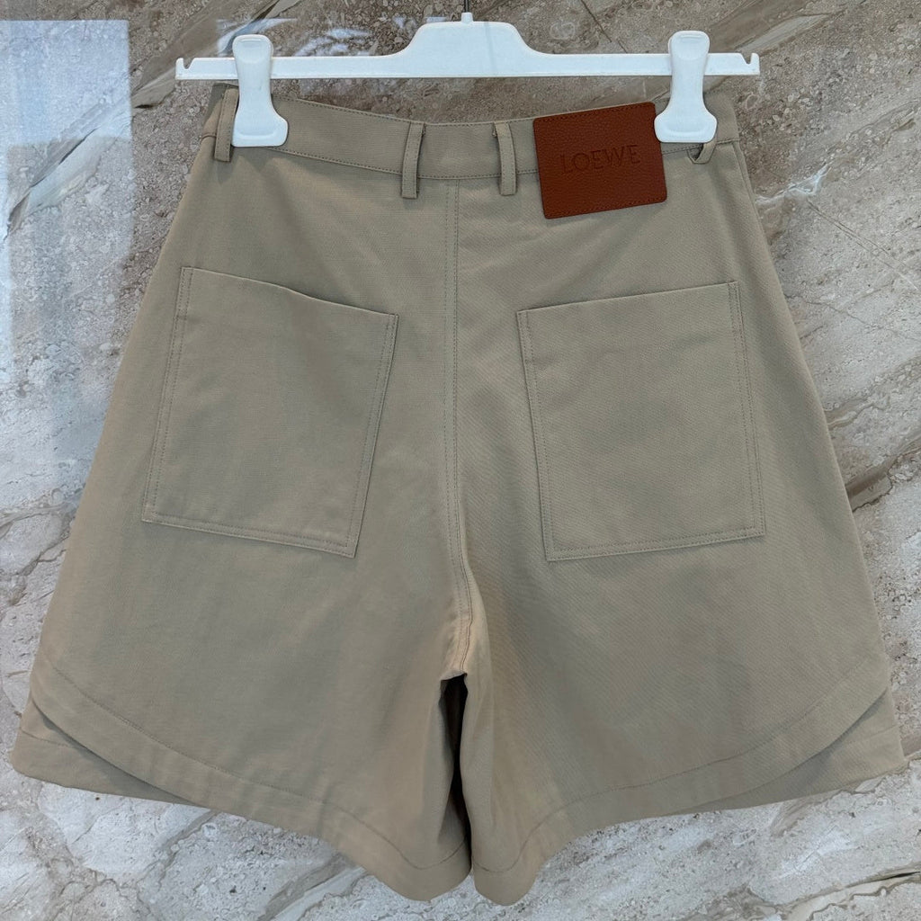 LOEWE 26S KHAKI SHORTS 446