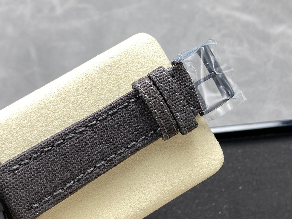 AVENGER BLACKBIRD TITANIUM CASE BLACK NYLON STRAP