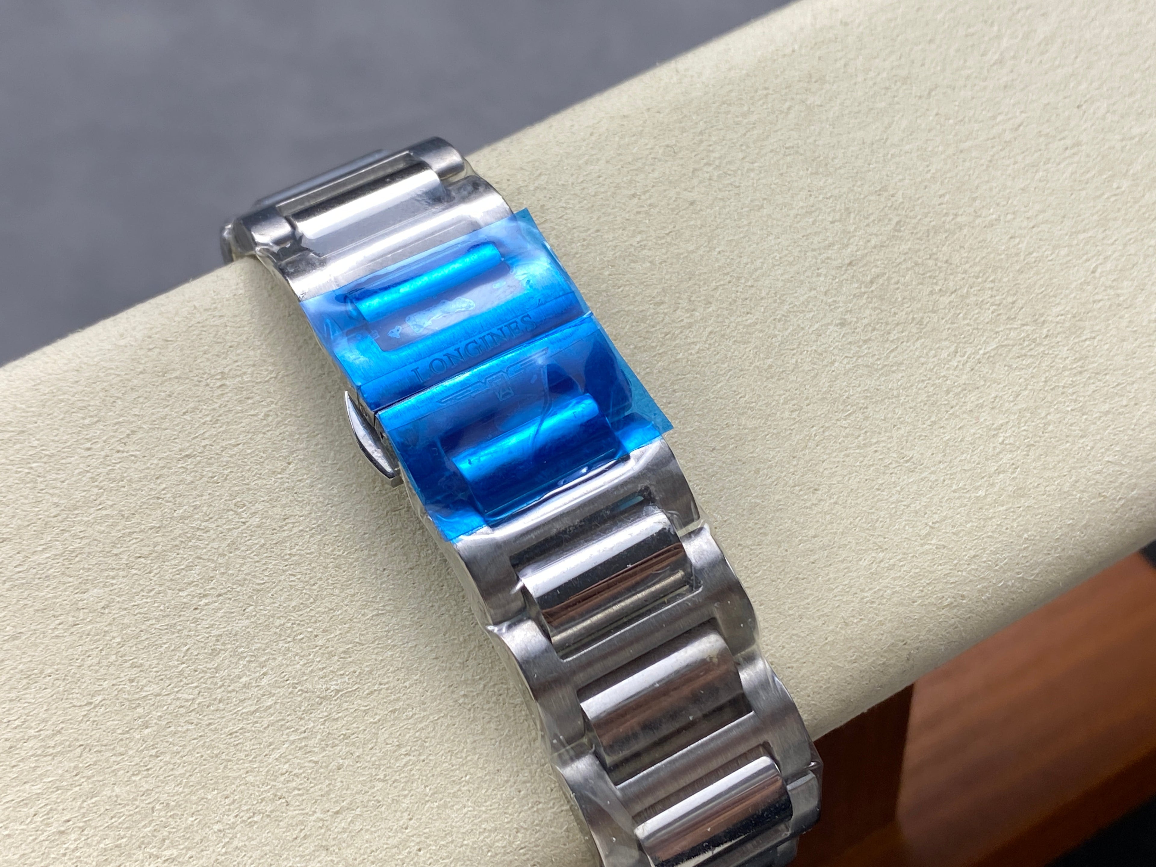 CONQUEST CHRONOGRAPH 42 MM SILVER CASE WITH FULL BLACK DIAL