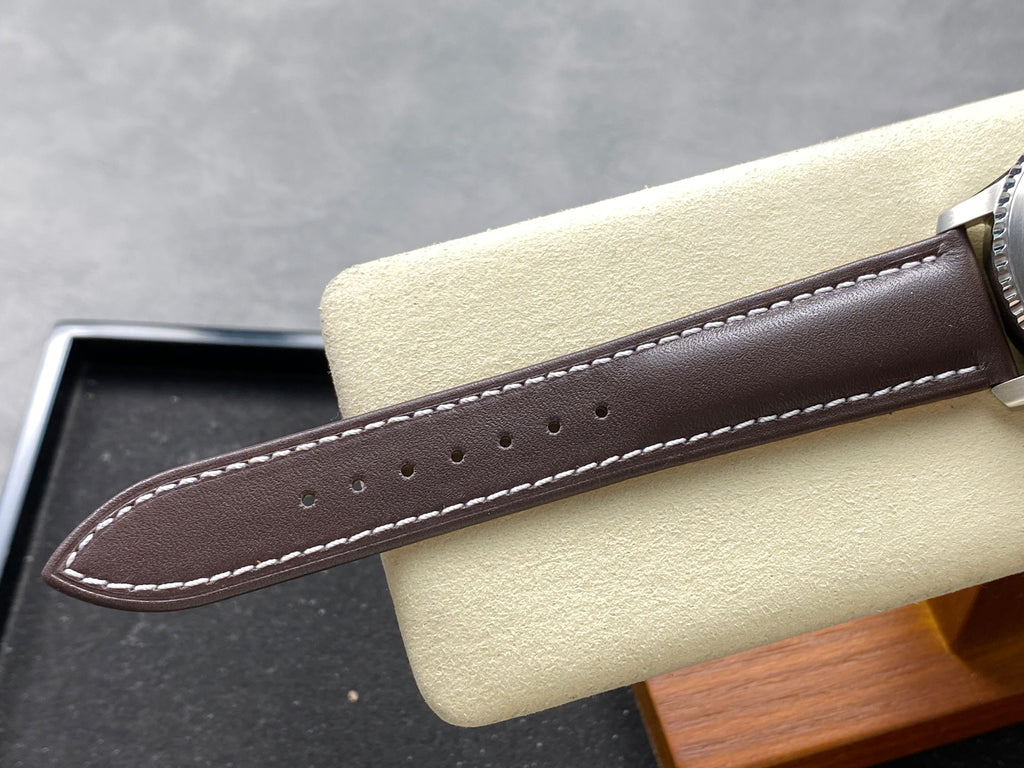 AVIATOR 8 AUTOMATIC STEEL CASE BLACK DIAL BROWN CALFSKIN STRAP