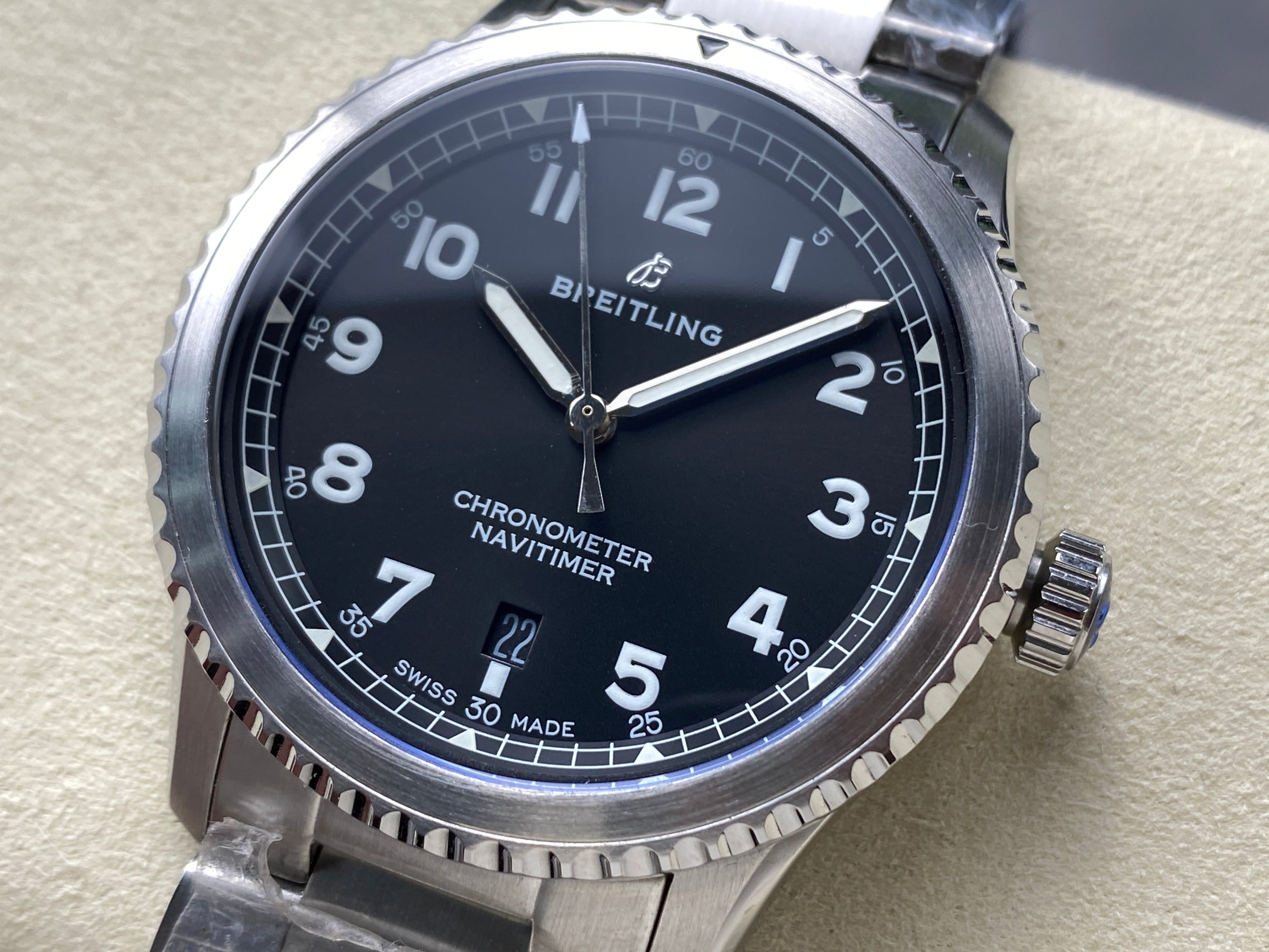 AVIATOR 8 AUTOMATIC ALL STEEL BLACK DIAL