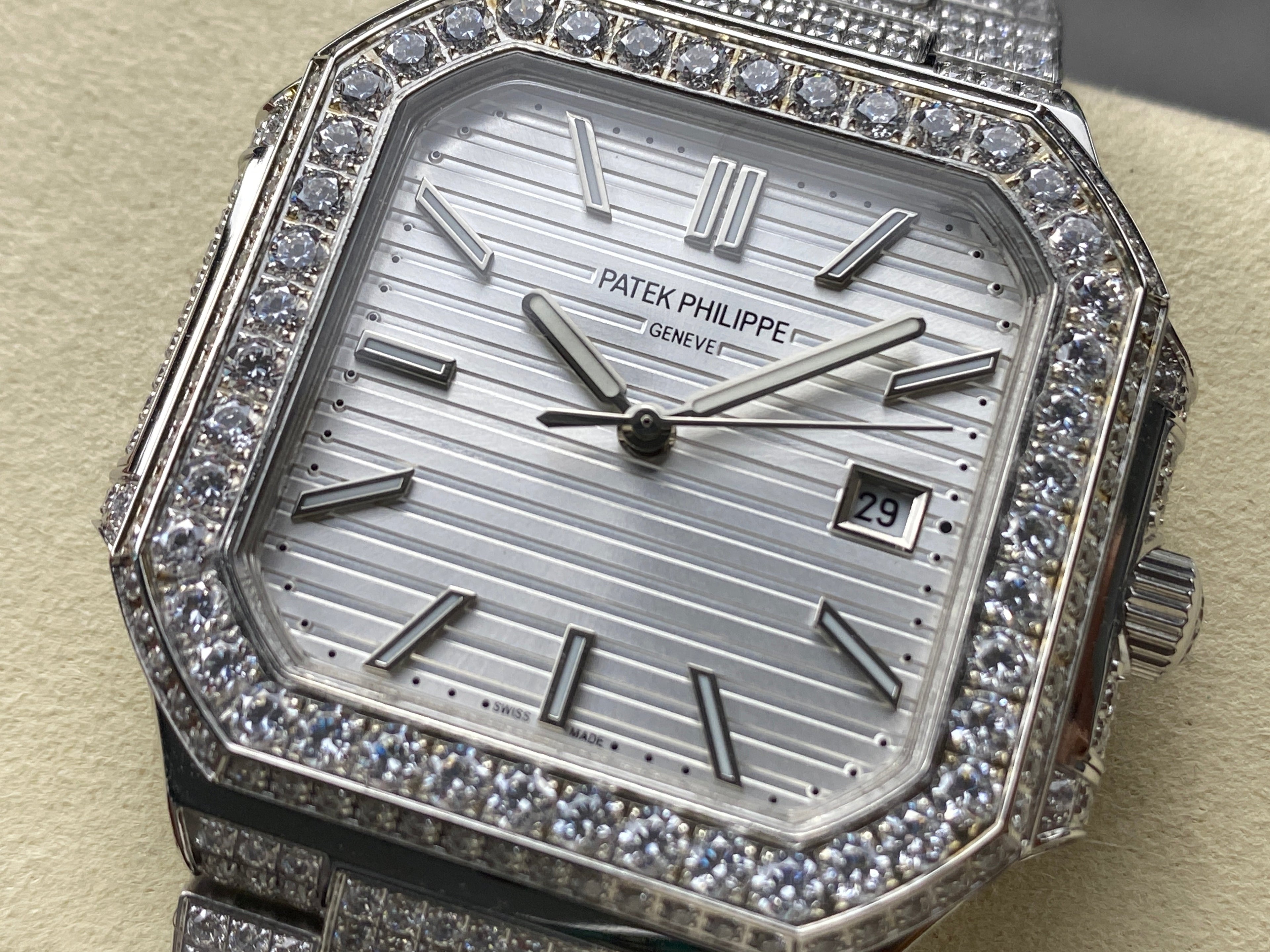 CUBITUS AUTOMATIC ALL STEEL ATTACHED DIAMOND SILVER DIAL