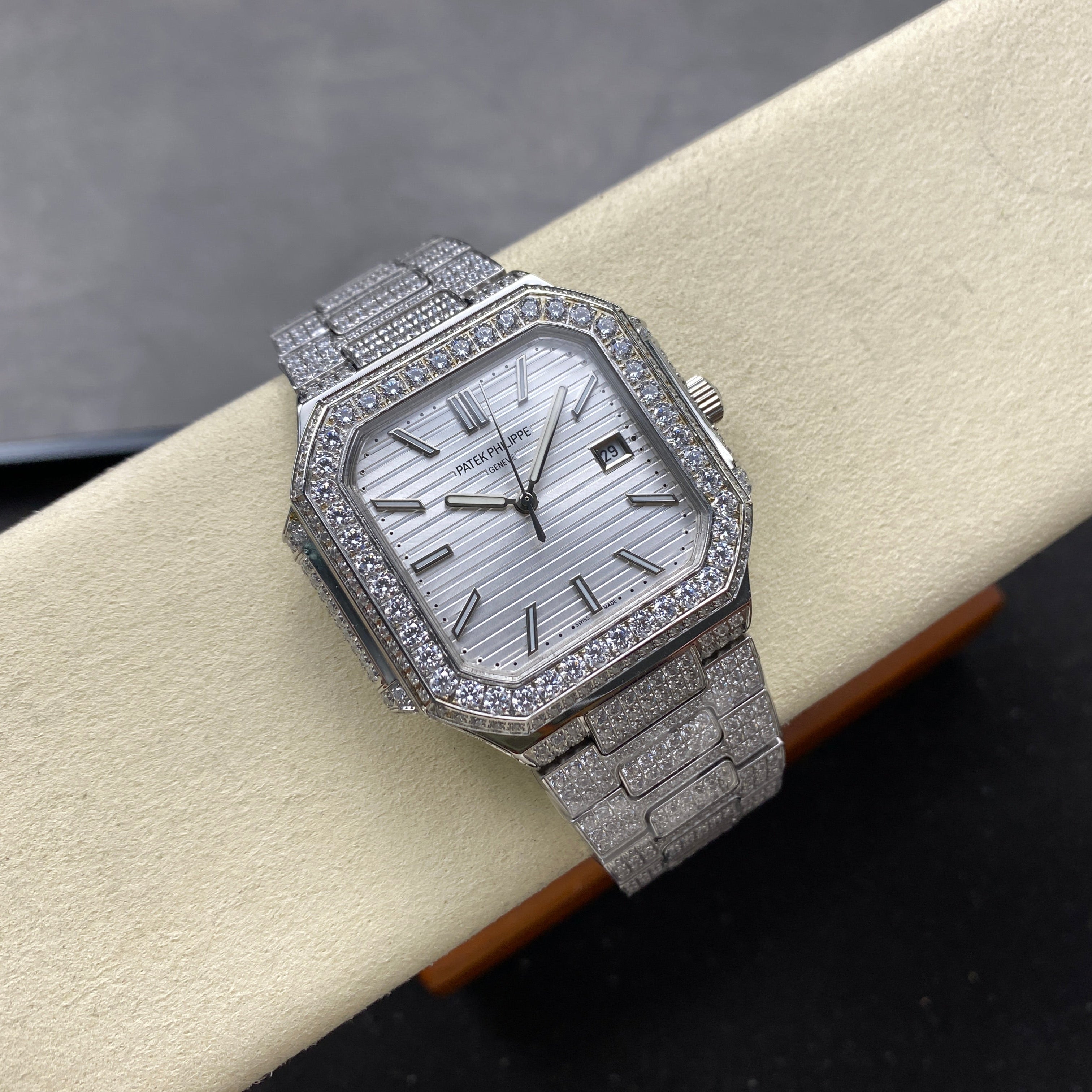 CUBITUS AUTOMATIC ALL STEEL ATTACHED DIAMOND SILVER DIAL
