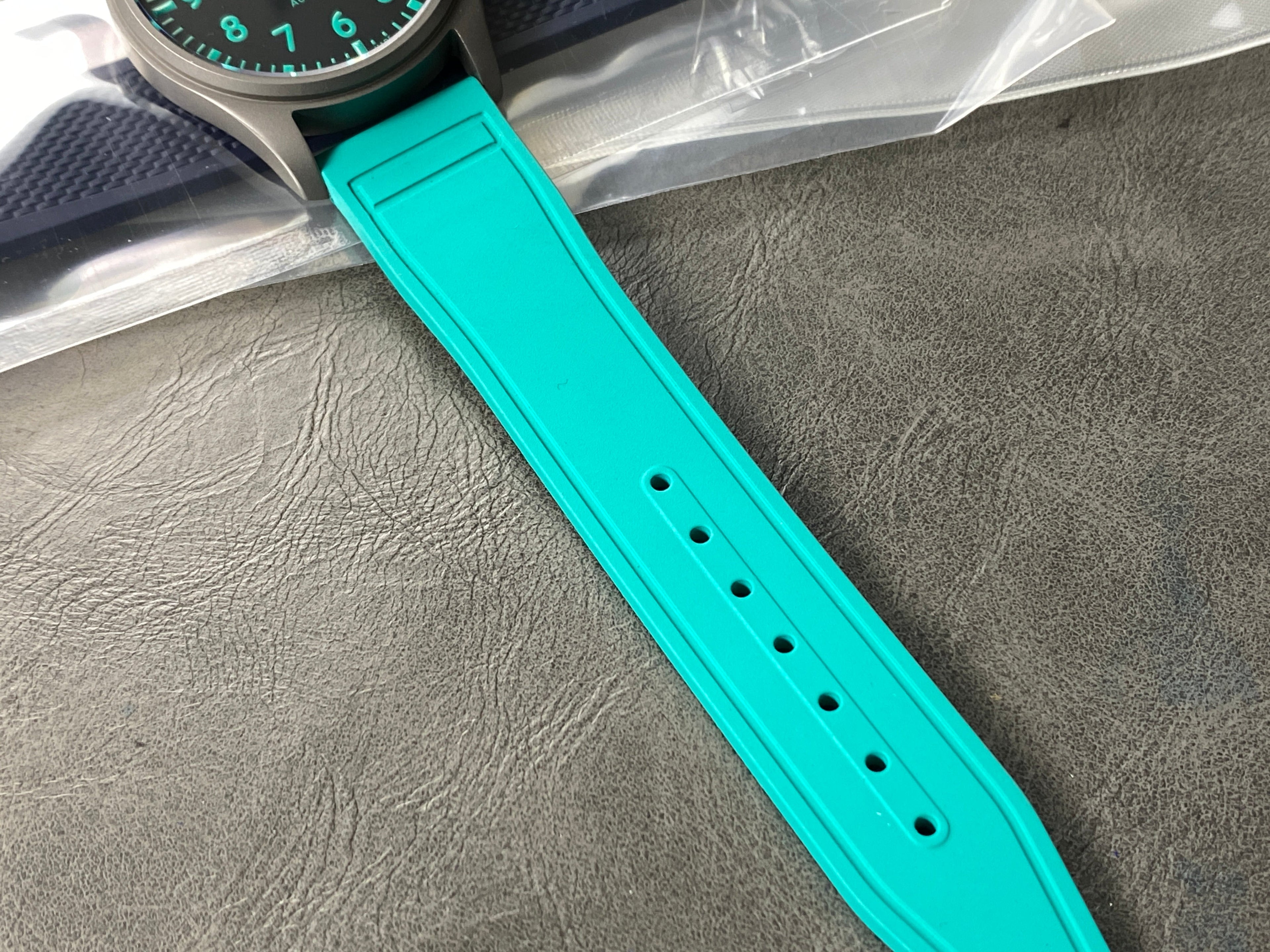 PILOT’S WATCH MARK XX MERCEDES  SILVER CASE ON TEAL GREEN RUBBER STRAP