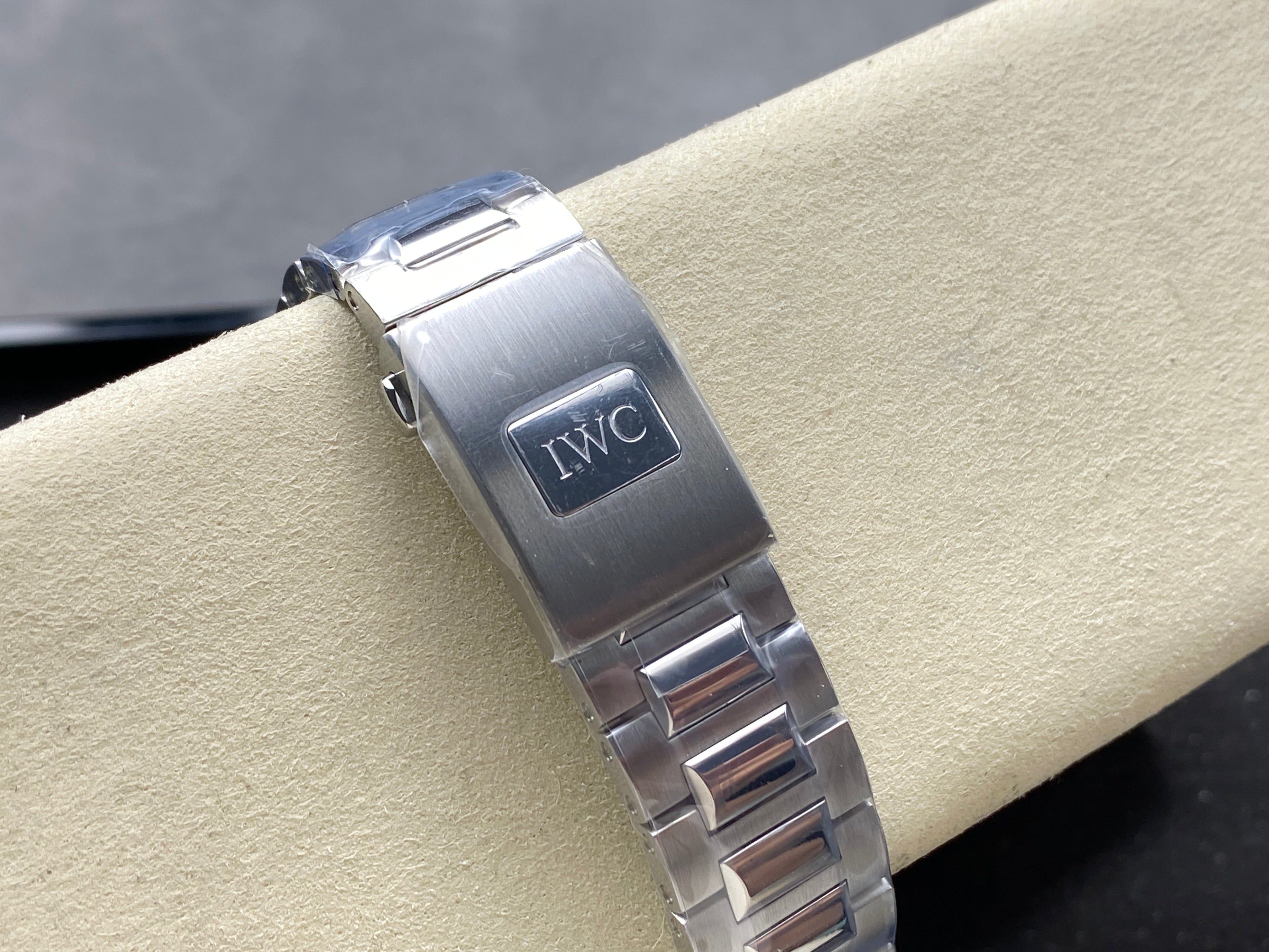PORTUGIESER AUTOMATIC 42 WATCH SILVER CASE WITH NAVY BLUE DIAL