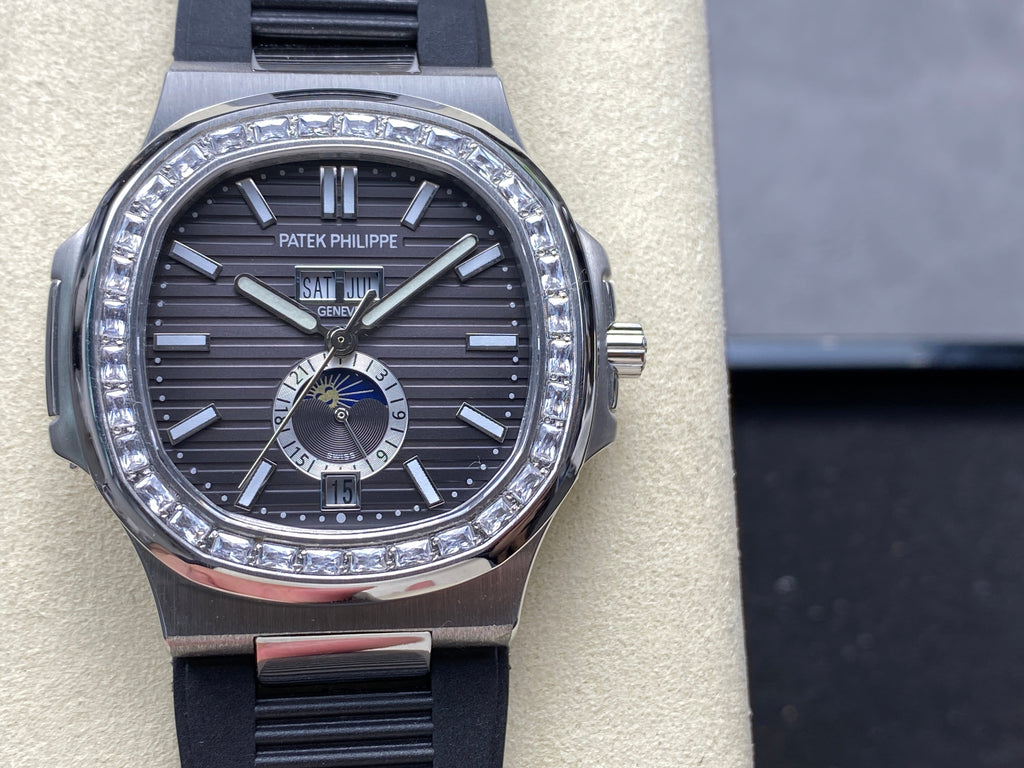 NAUTILUS STEEL ATTACHED DIAMOND BEZEL BLACK RUBBER STRAP