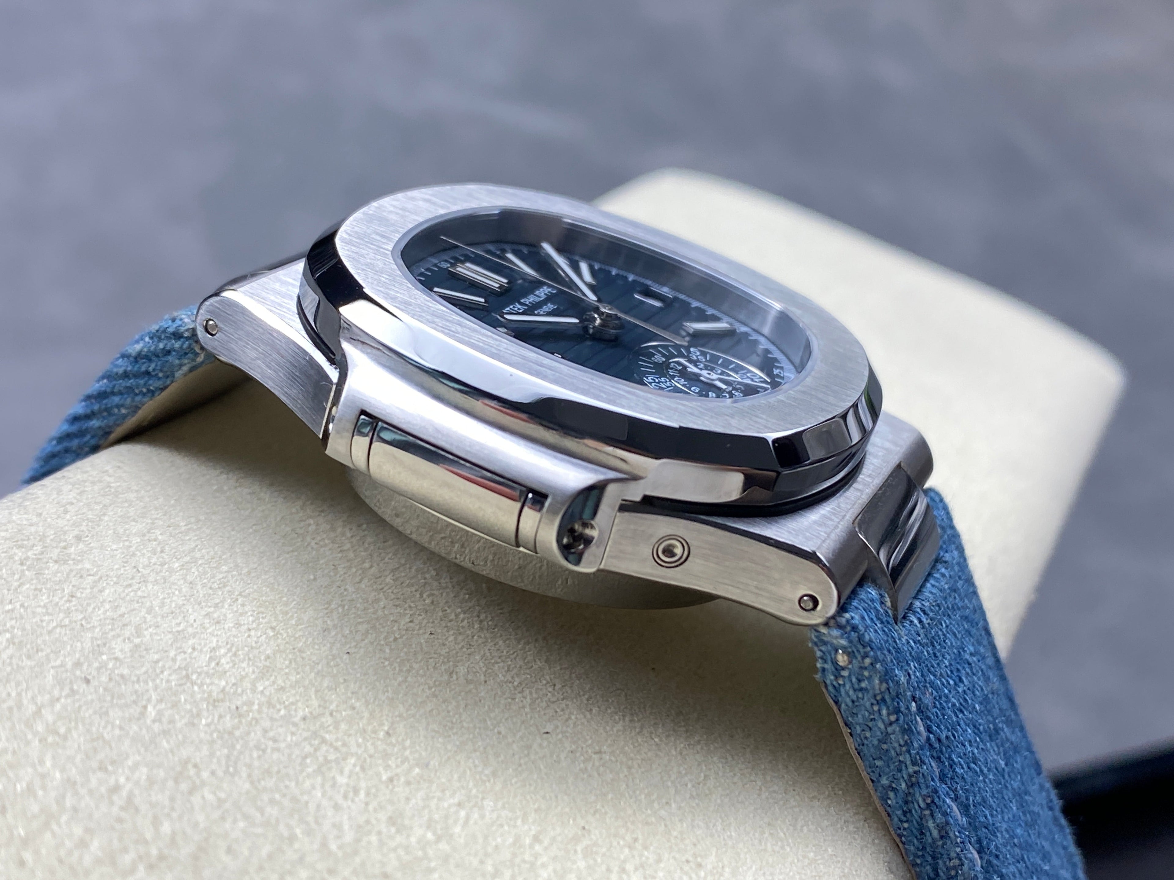 NAUTILUS STEEL CASE BLUE DENIM DIAL