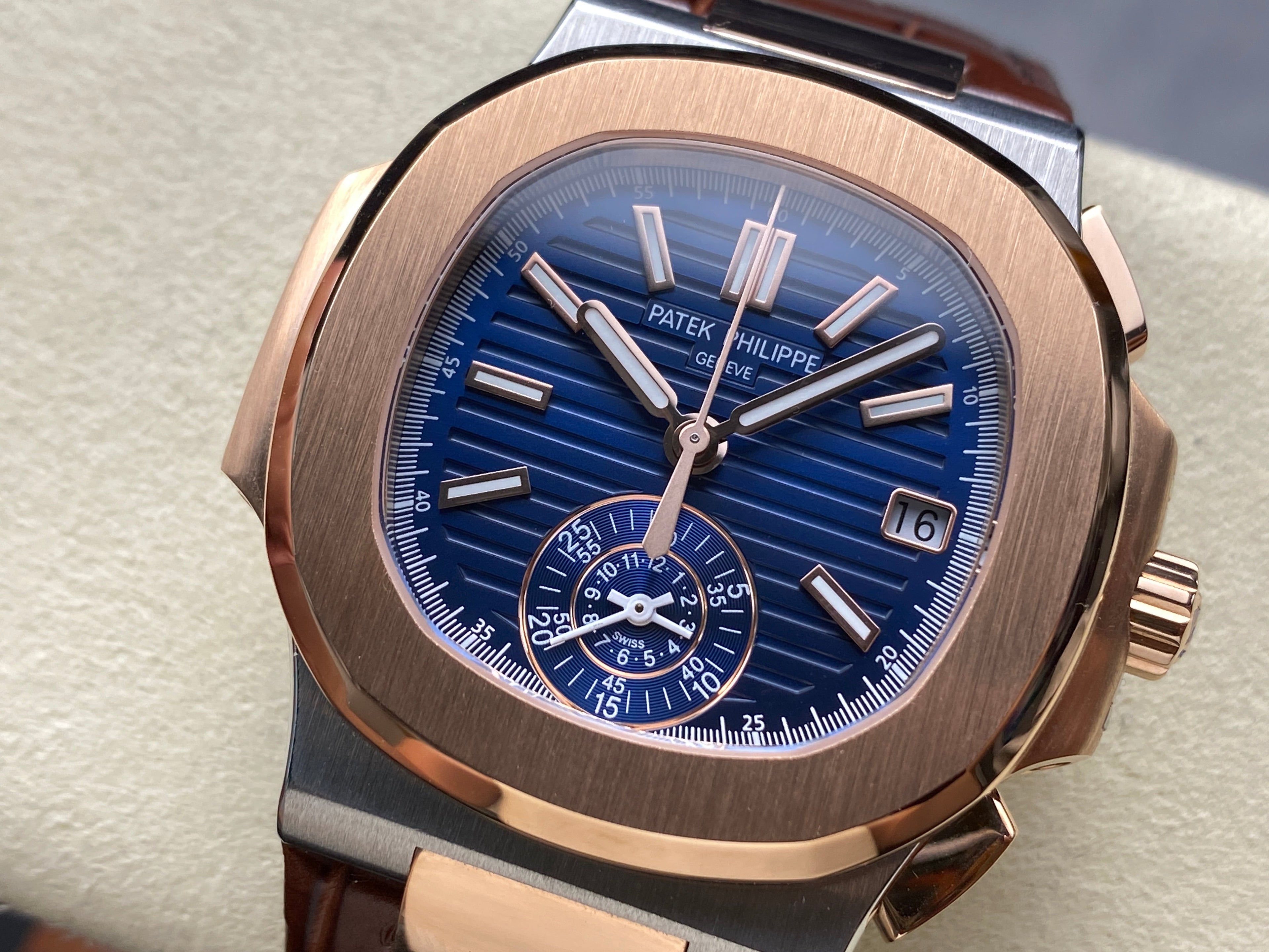 NAUTILUS ROSE GOLD AND STEEL CASE BLUE DIAL