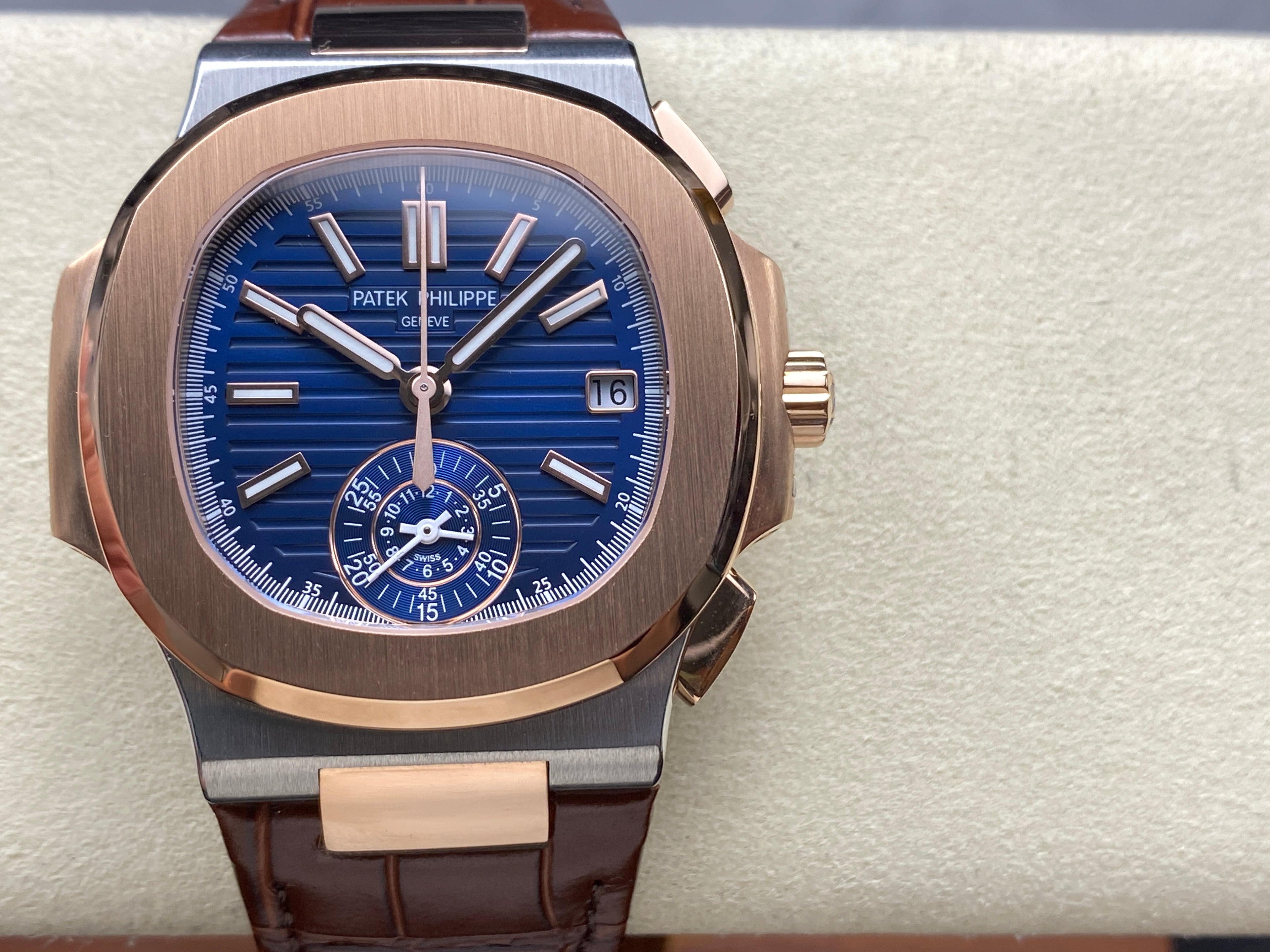 NAUTILUS ROSE GOLD AND STEEL CASE BLUE DIAL