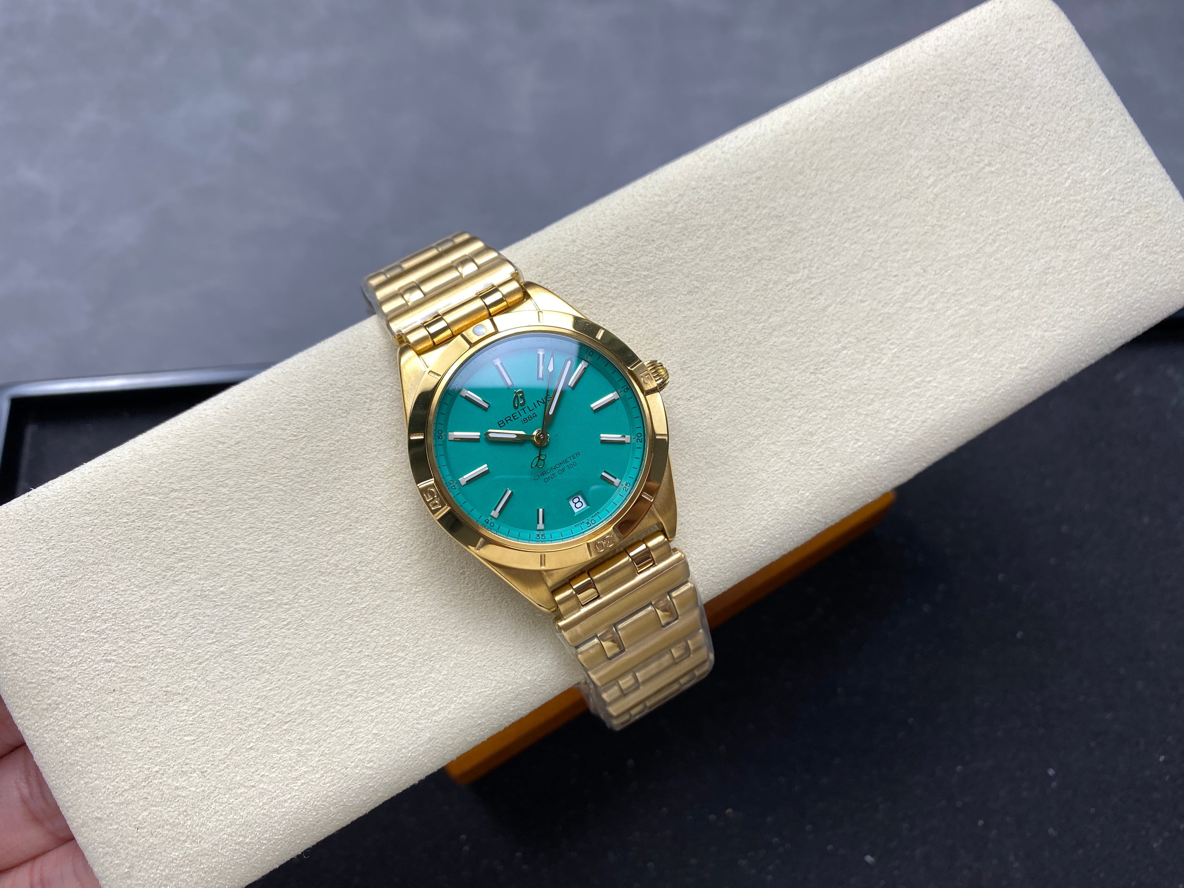 CHRONOMAT AUTOMATIC 36 VICTORIA BECKHAM YELLOW GOLD CASE PEPPERMINT DIAL
