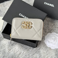 CC ZIPPED CARD HOLDER 11 IN GREY LAMBSKIN GOLD-TONE METALLIC