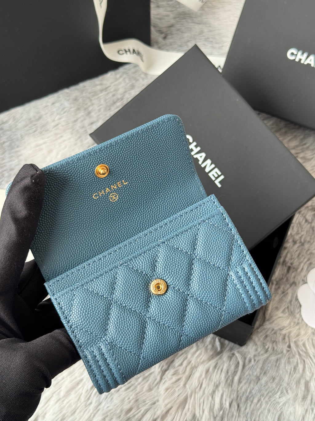 LEBOY WALLET 11 IN NEPAL BLUE GRAINED CALFSKIN GOLD-TONE HARDWARE