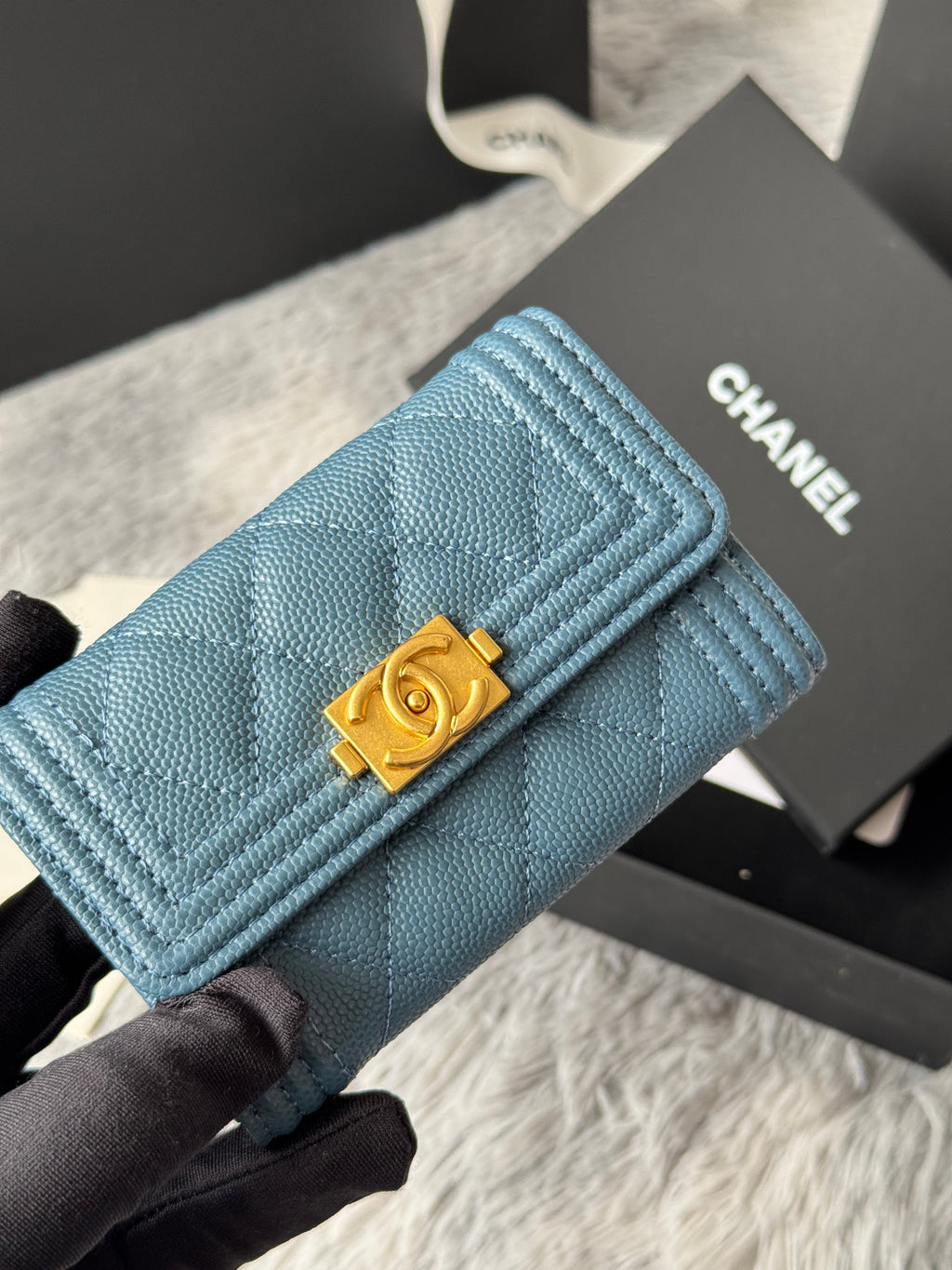LEBOY WALLET 11 IN NEPAL BLUE GRAINED CALFSKIN GOLD-TONE HARDWARE